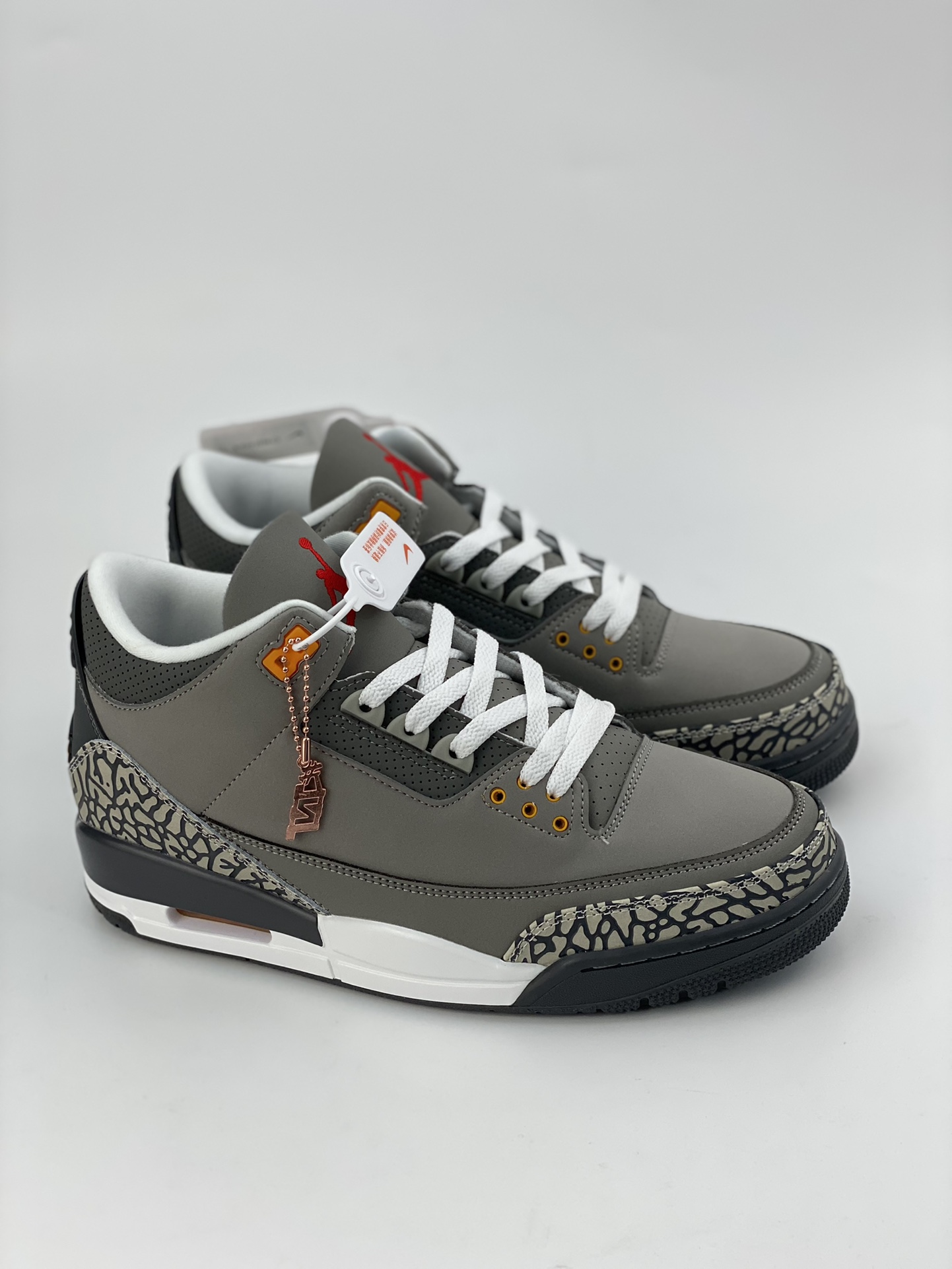 Air jordan 3 Retro ”Cool Grey”  CT8532-012