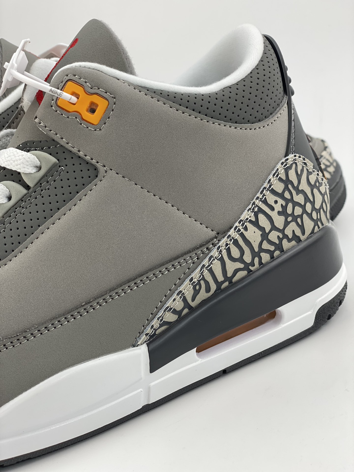 Air jordan 3 Retro ”Cool Grey”  CT8532-012