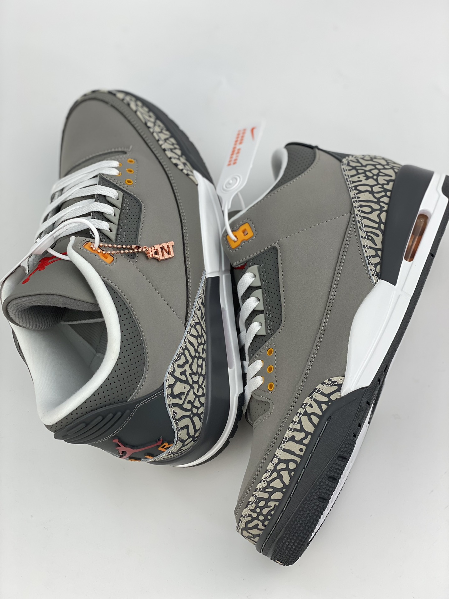 Air jordan 3 Retro ”Cool Grey”  CT8532-012