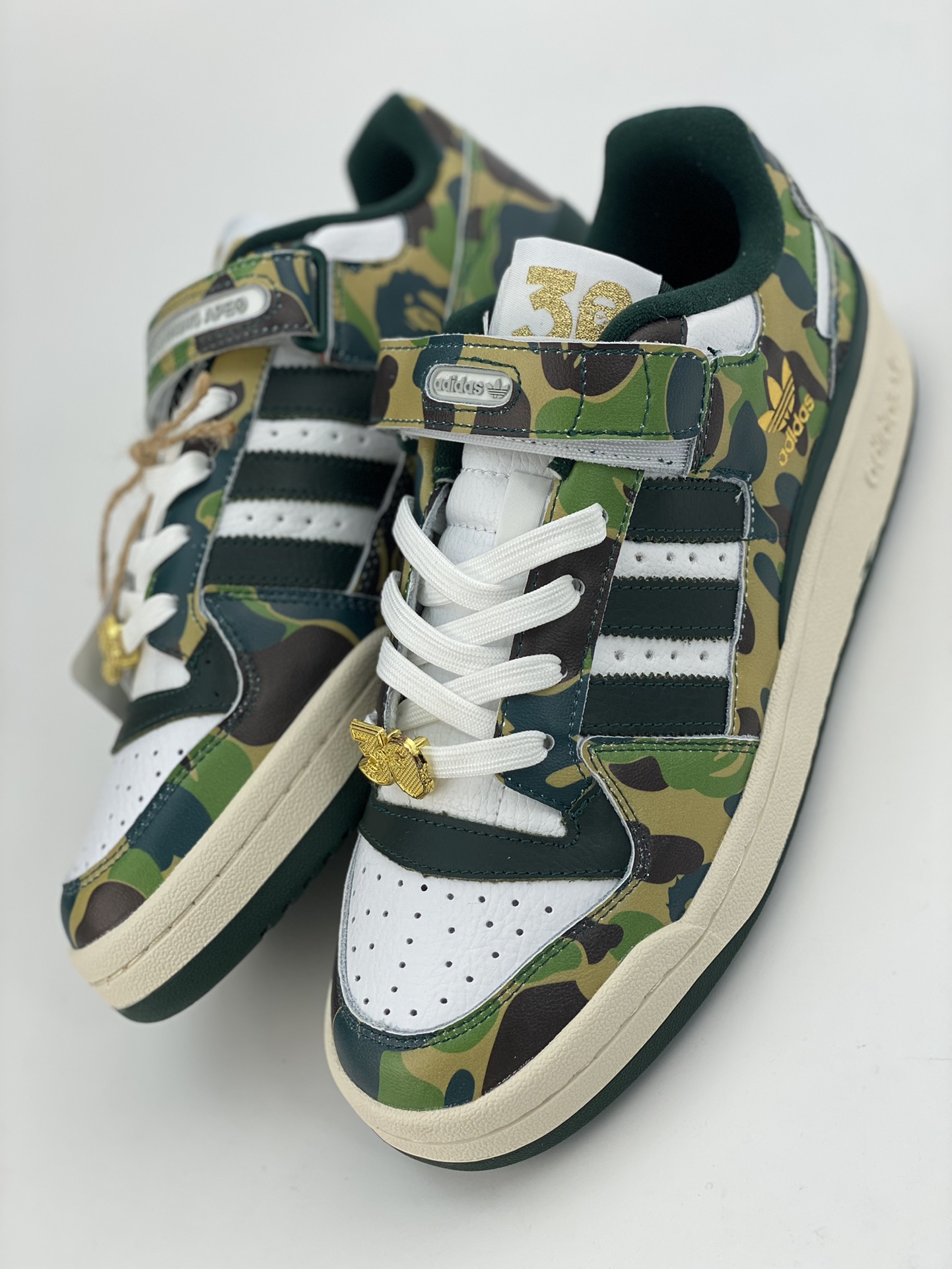 Overseas channel version original box original label A Bathing Ape/BAPE x Adidas Originals Forum 84 Low Clover Low State ID4771