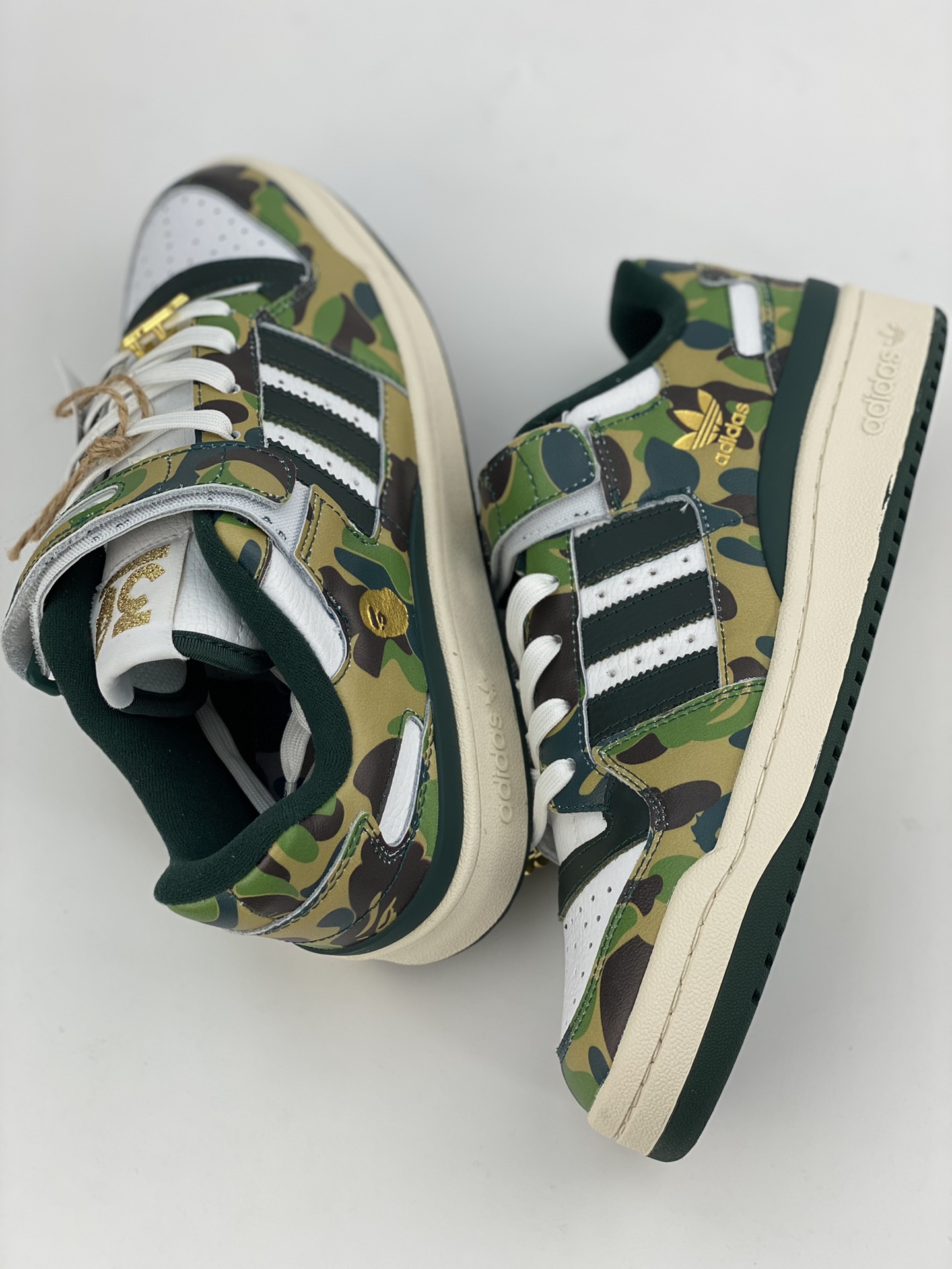 Overseas channel version original box original label A Bathing Ape/BAPE x Adidas Originals Forum 84 Low Clover Low State ID4771