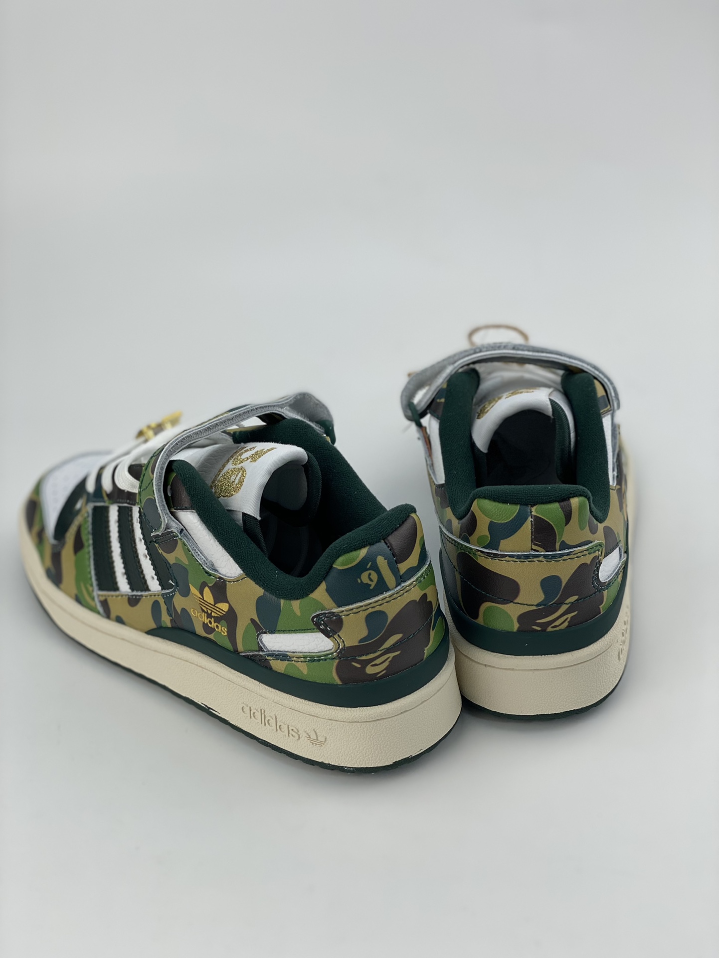 Overseas channel version original box original label A Bathing Ape/BAPE x Adidas Originals Forum 84 Low Clover Low State ID4771