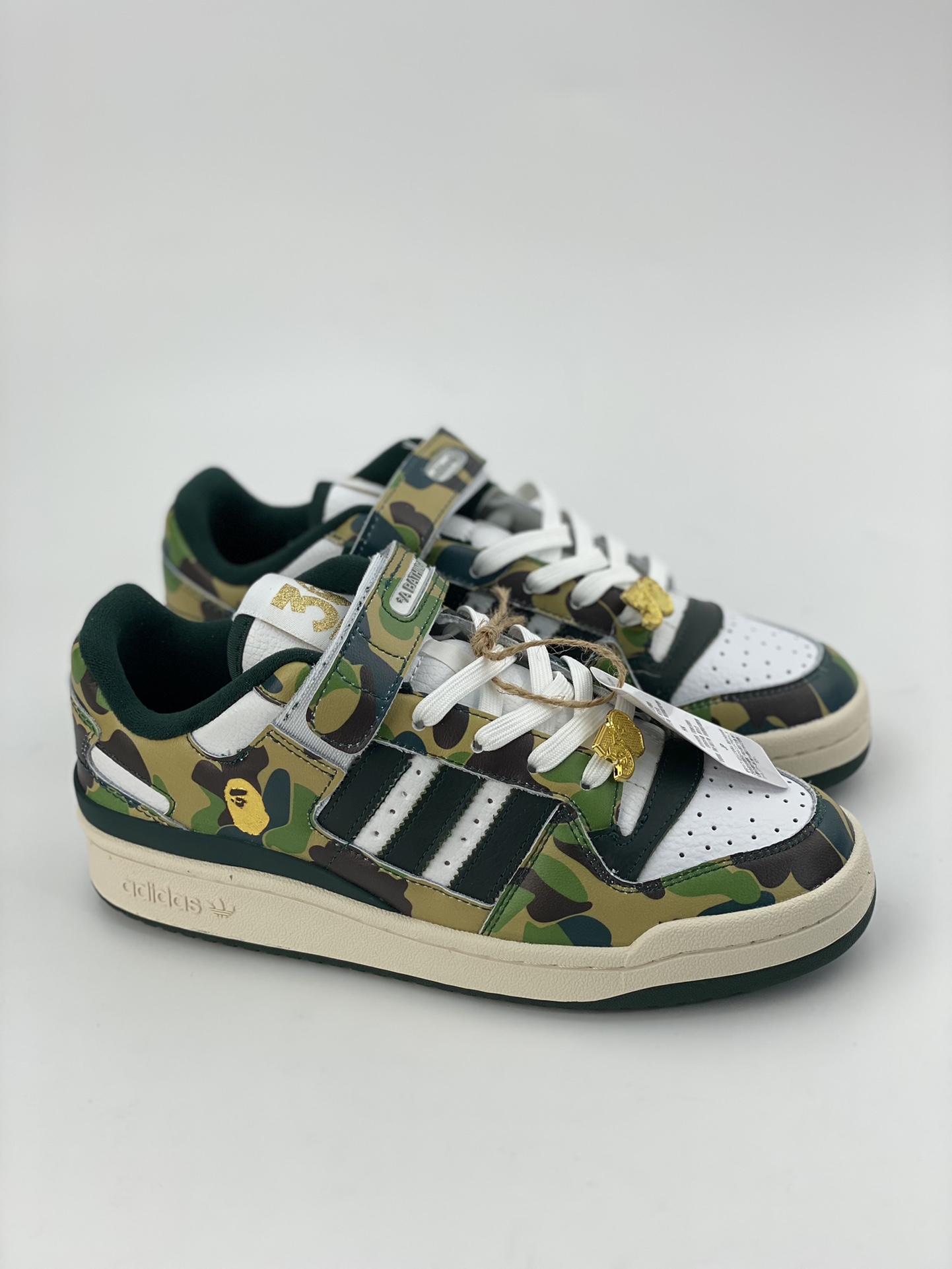 Overseas channel version original box original label A Bathing Ape/BAPE x Adidas Originals Forum 84 Low Clover Low State ID4771