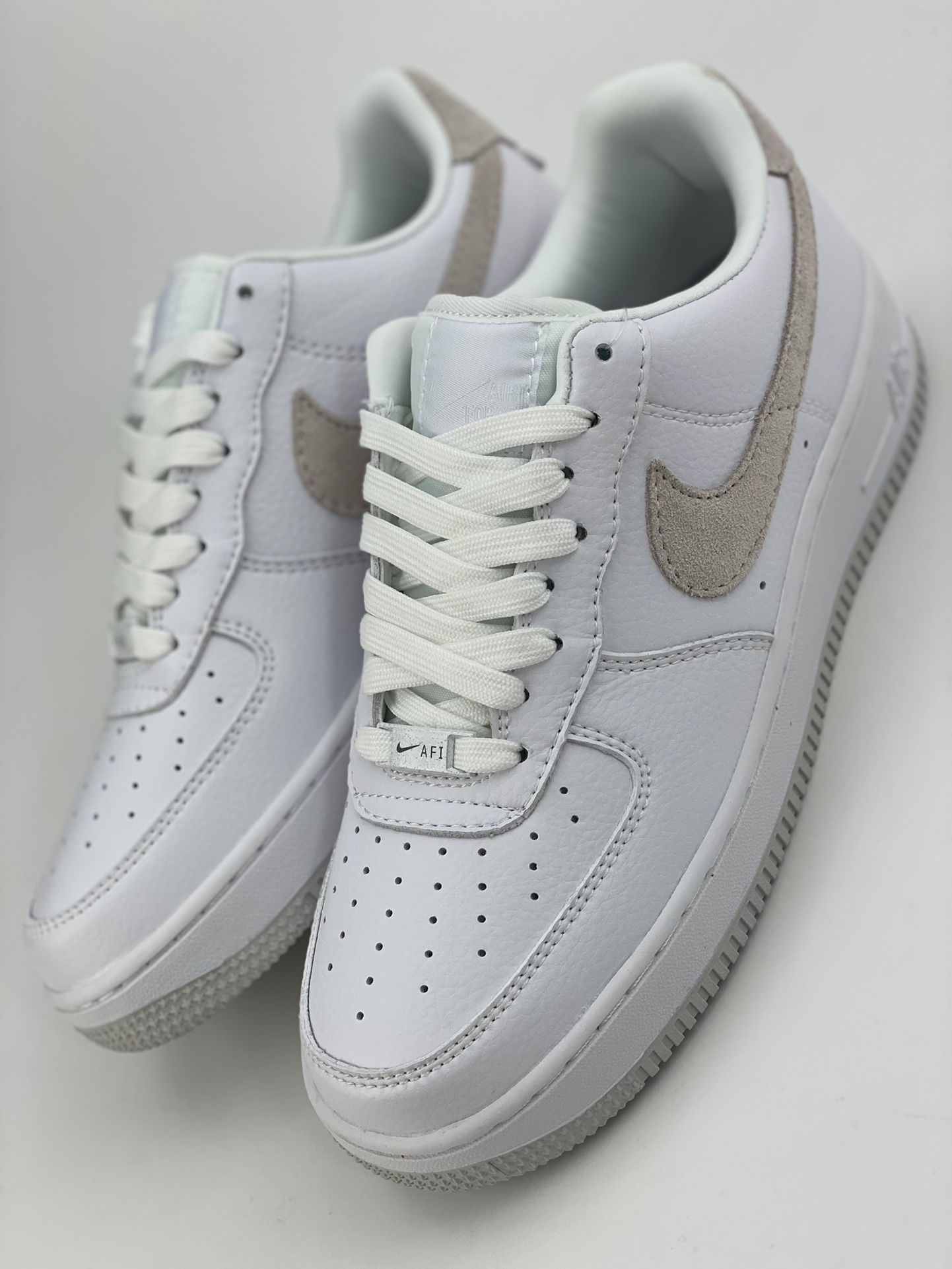 Nike Air Force 1 Low 07 White Gray Fleece Hook CN2873-100