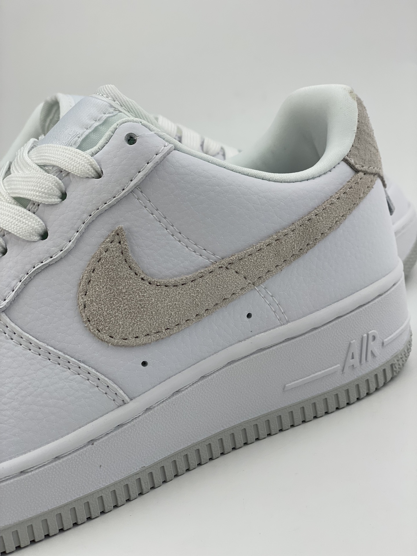 Nike Air Force 1 Low 07 White Gray Fleece Hook CN2873-100