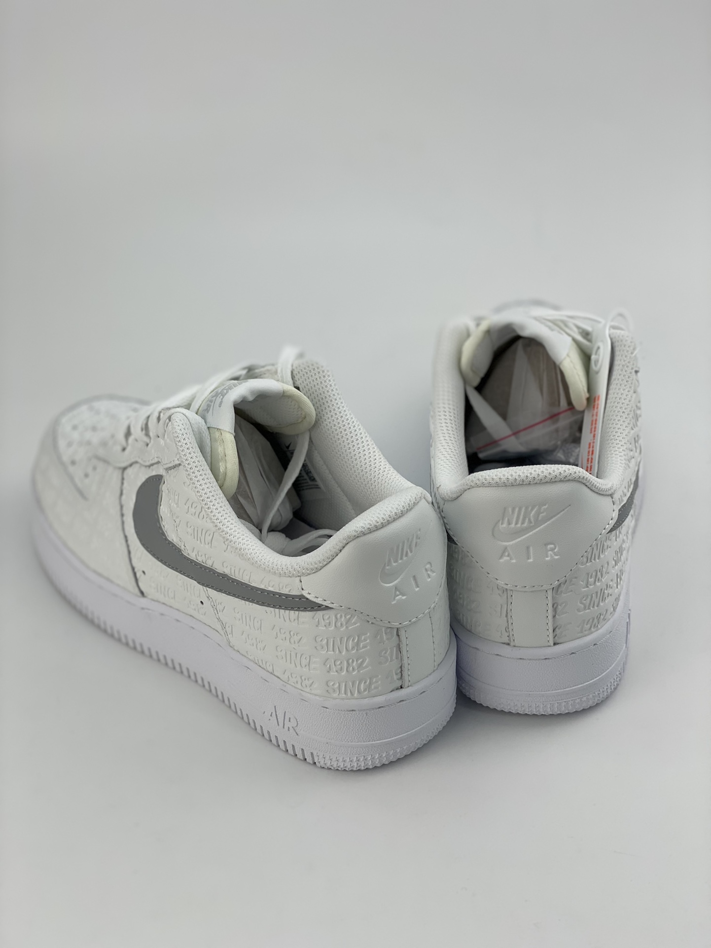 Nike Air Force 1 Low 07 white gray embossed print FJ4823-100