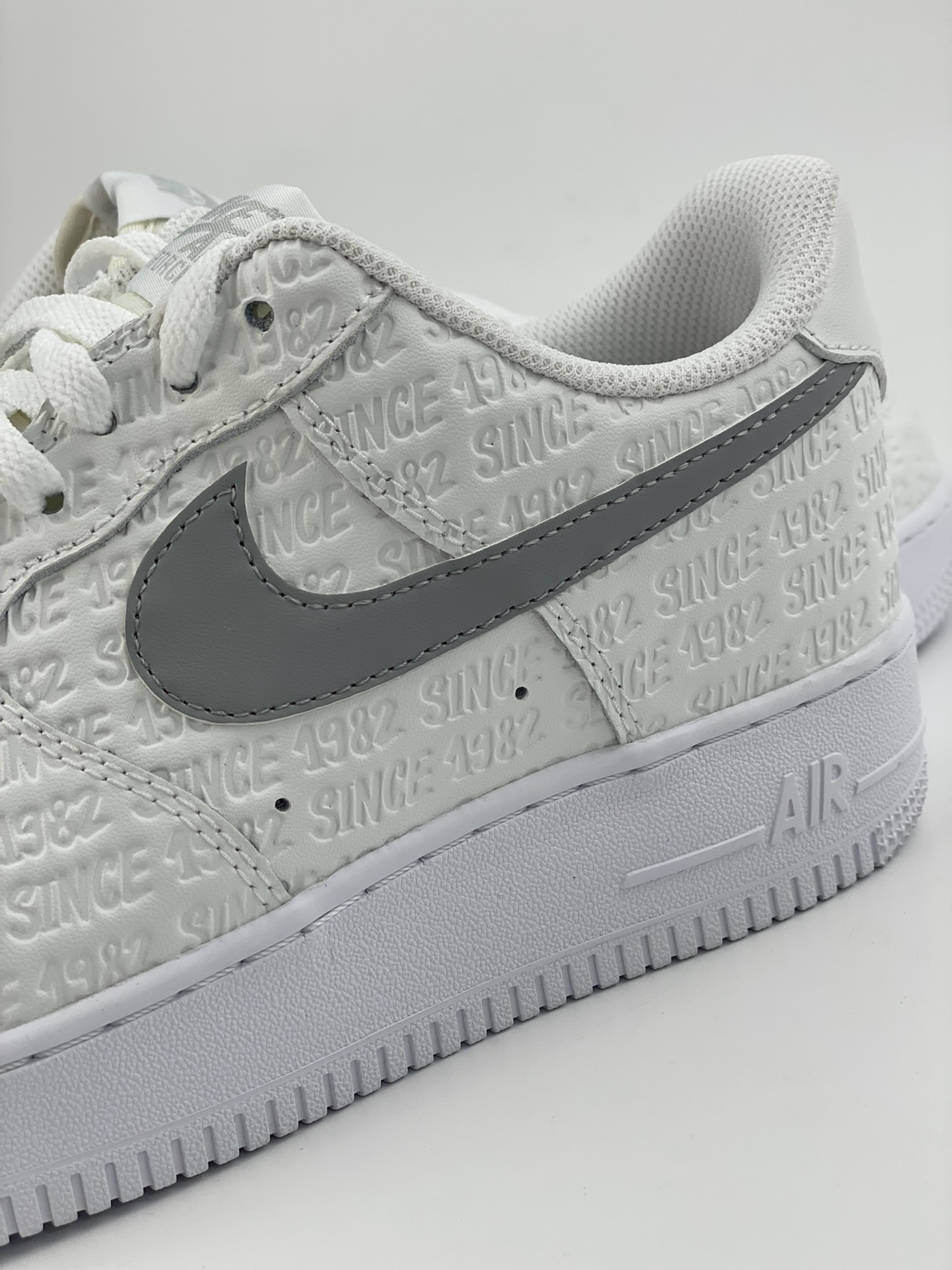 Nike Air Force 1 Low 07 white gray embossed print FJ4823-100