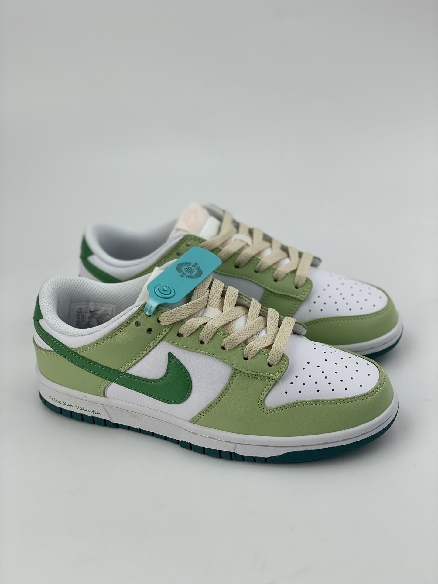 Nike Dunk SB Low Sea Salt Milk Green White FD9911-101