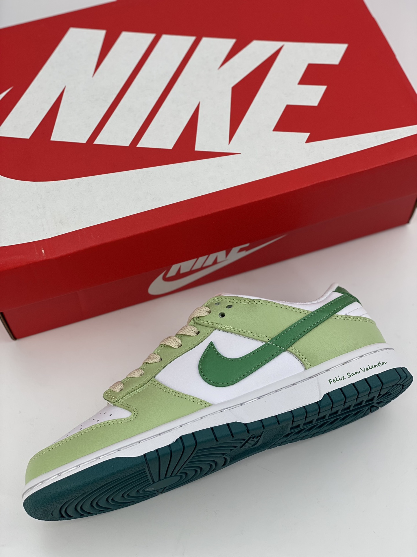 Nike Dunk SB Low Sea Salt Milk Green White FD9911-101