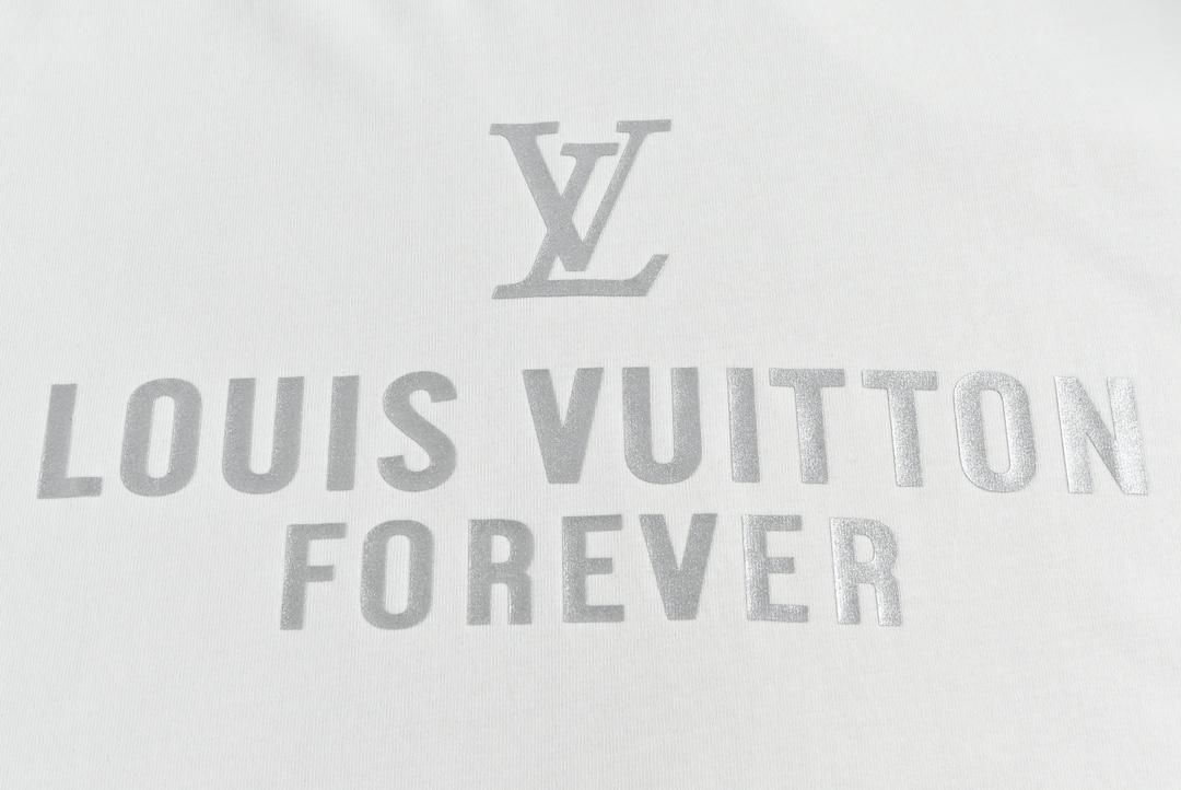 170 Louis Vuitton/路易威登 23ss 烫银字母印花短袖