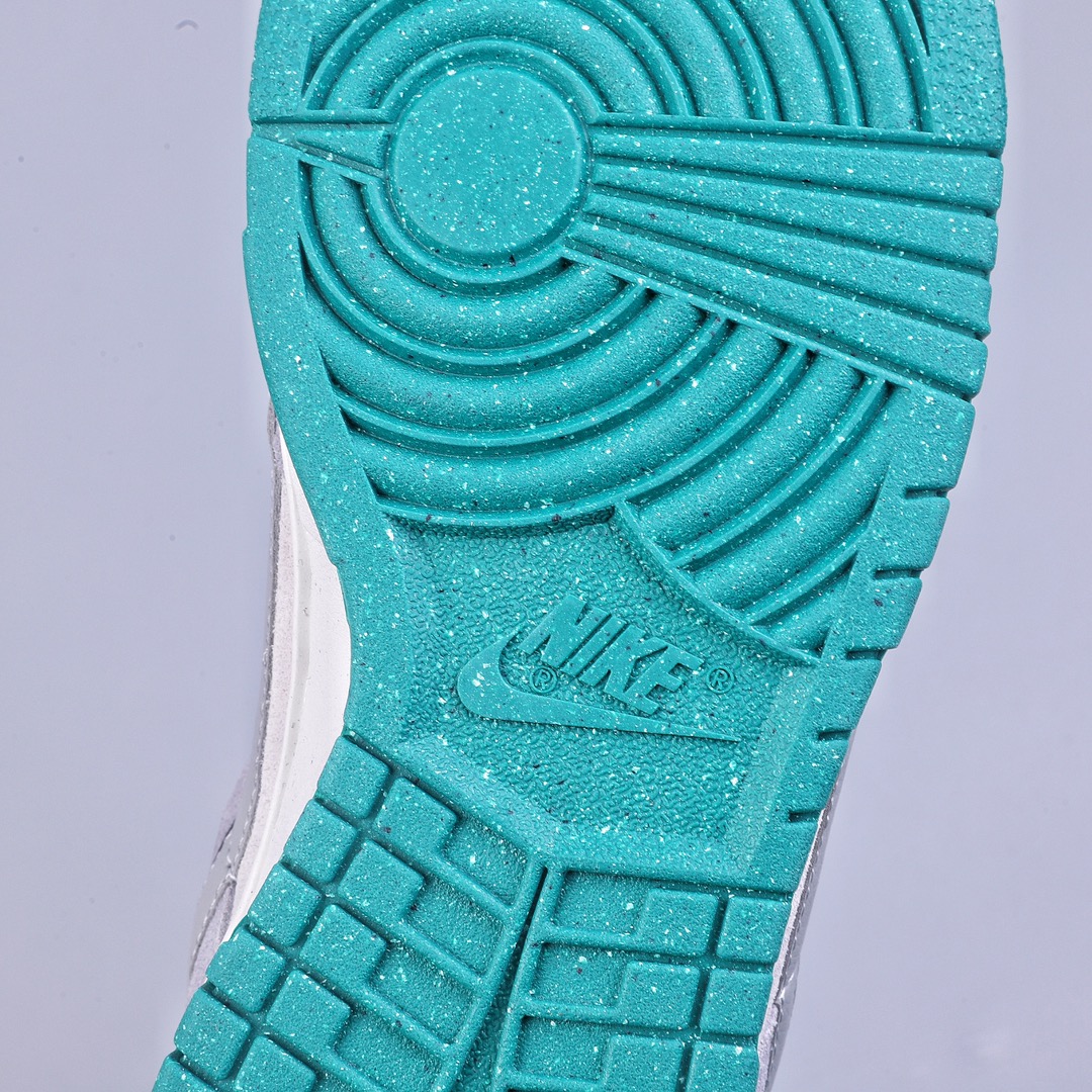 220 CS NIKE SB Dunk 双勾权志龙小雏菊 DO9457-143