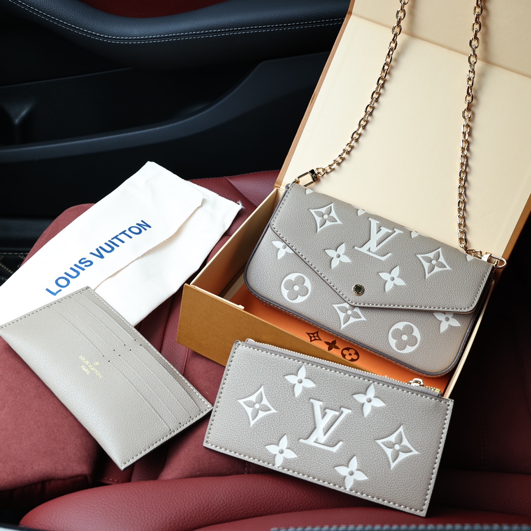 Lv新款三合一信封 本款 Pochette Félicie 链条包为 Monogram Empreinte 皮革描绘 Monogram 印花,其信封式构型包含可拆卸内袋,系上链条即可完成手拿包和肩背包的随心转换. 规格:21*12*3cm