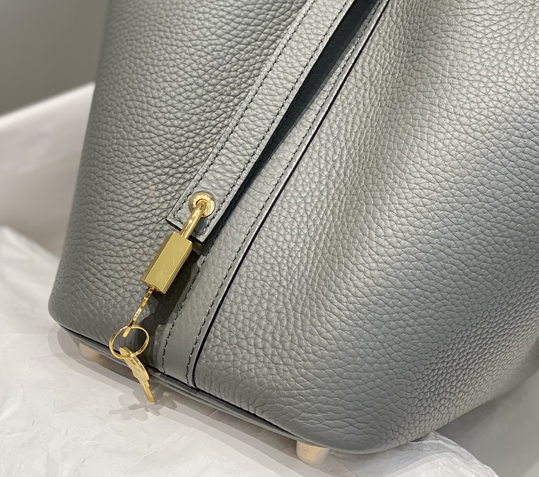 Hermes Picotin Lock 18 Bag in Nuage Grey Leather with Gold Hardware 7 i1687320707 6526 5