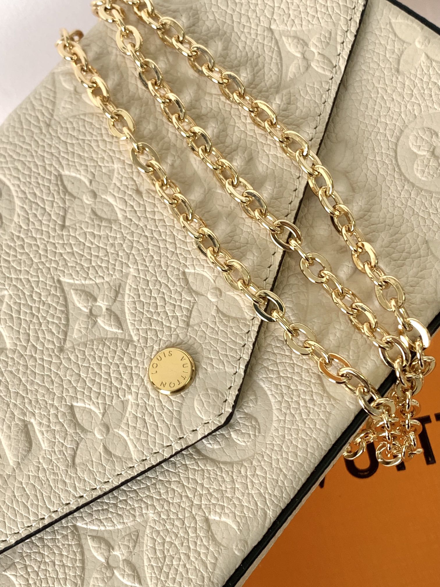 Louis Vuitton Felicie Cream Chain Pochette