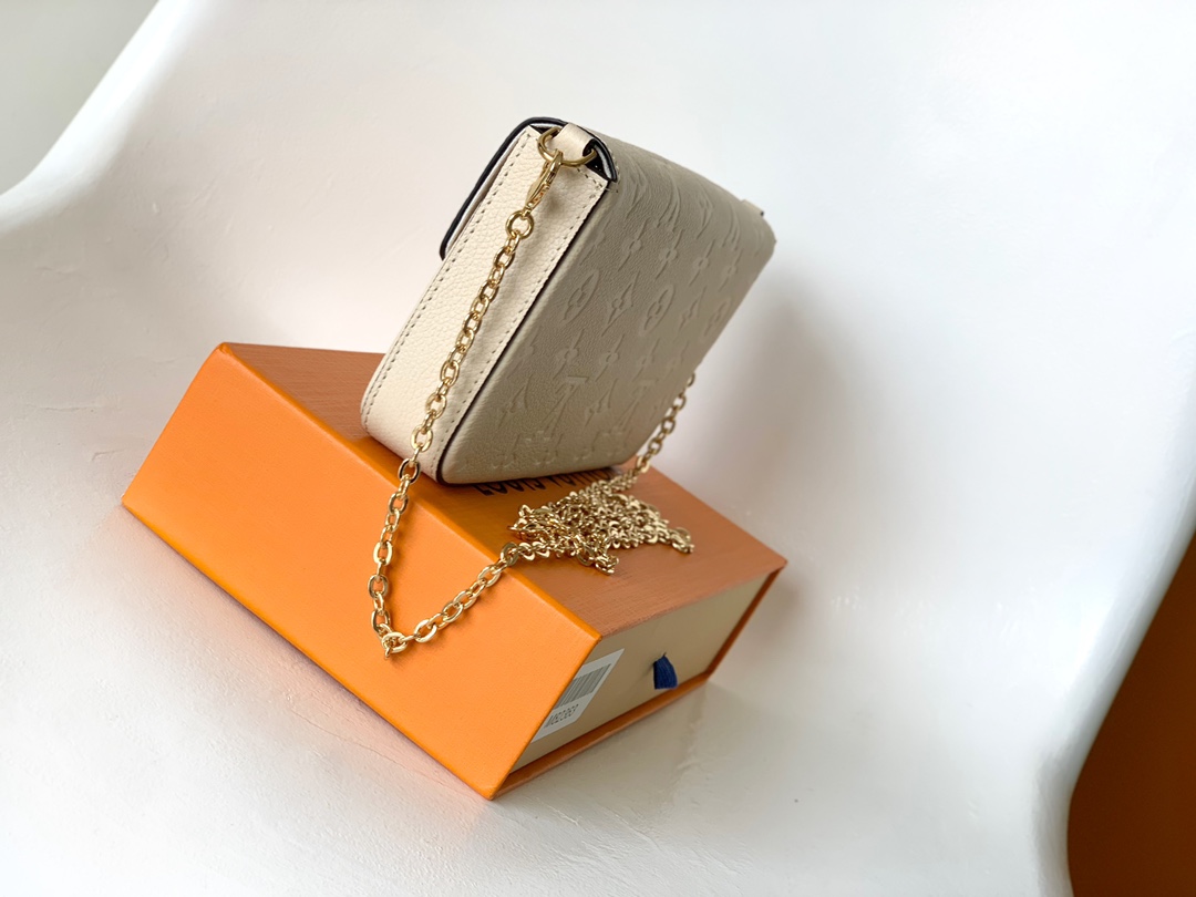 Louis Vuitton Felicie Cream Chain Pochette