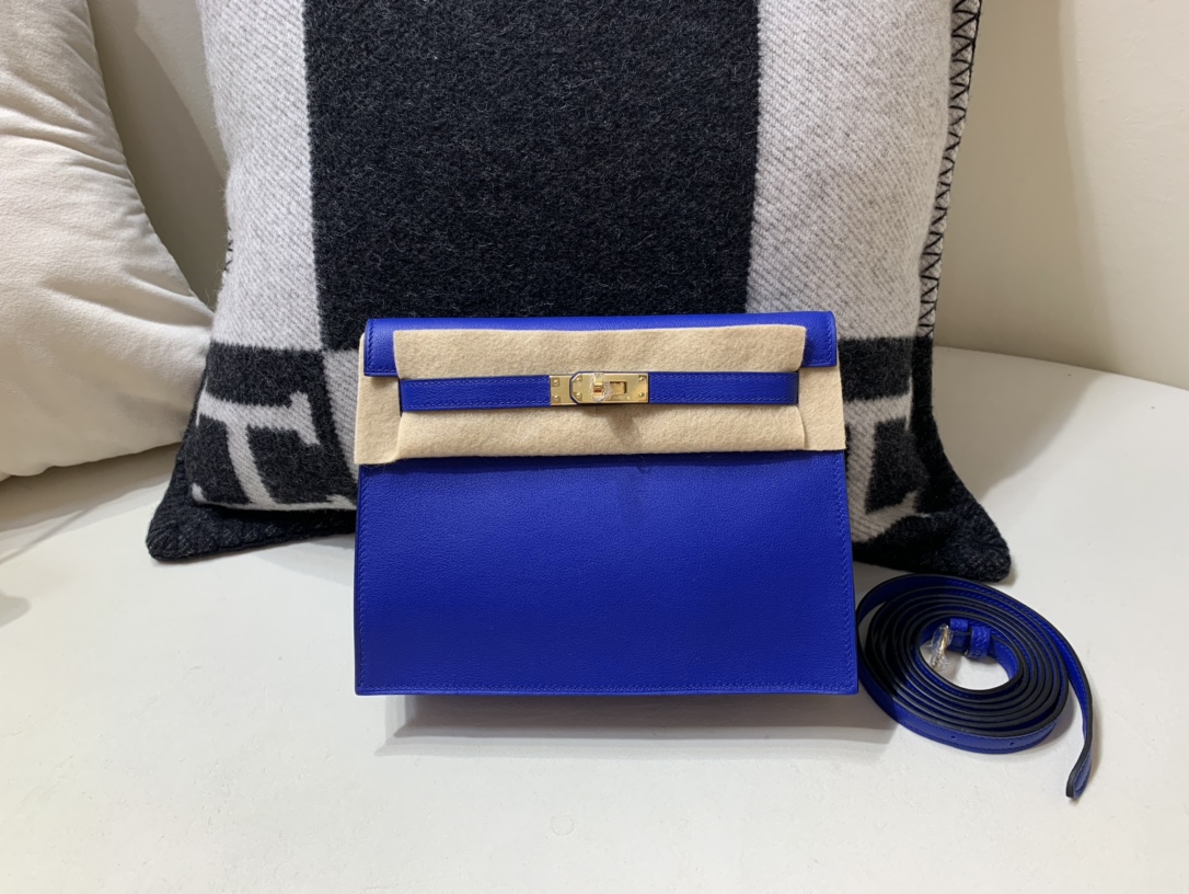 Hermes Kelly Torebki Torby typu crossbody i na ramię Niebieski Złoty sprzęt