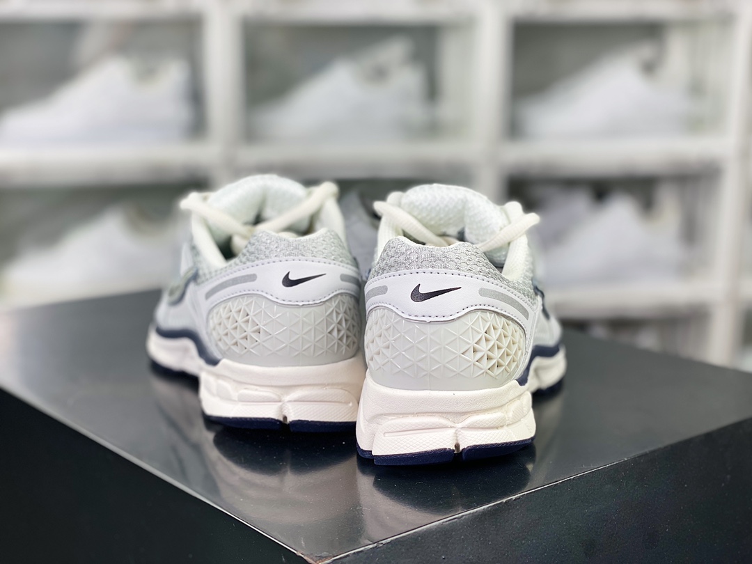 240 Zoom Vomero 5”White/Black/Silver”佛莫罗5代系列经典复古休闲运动慢跑鞋“白黑电镀银”FD0884-025-莆田鞋,莆田鞋货源,高仿鞋,高仿鞋货源,安福档口,莆田高仿鞋,莆田鞋批发,高仿鞋批发,莆田高仿运动鞋,高仿运动鞋,莆田运动鞋 240 Zoom Vomero 5”White/Black/Silver”佛莫罗5代系列经典复古休闲运动慢跑鞋“白黑电镀银”FD0884-025