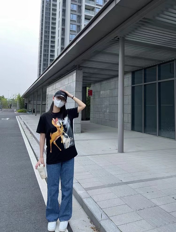GIVENCHYGIVENCHY 23ss Bambi printed short sleeve upper body effect
