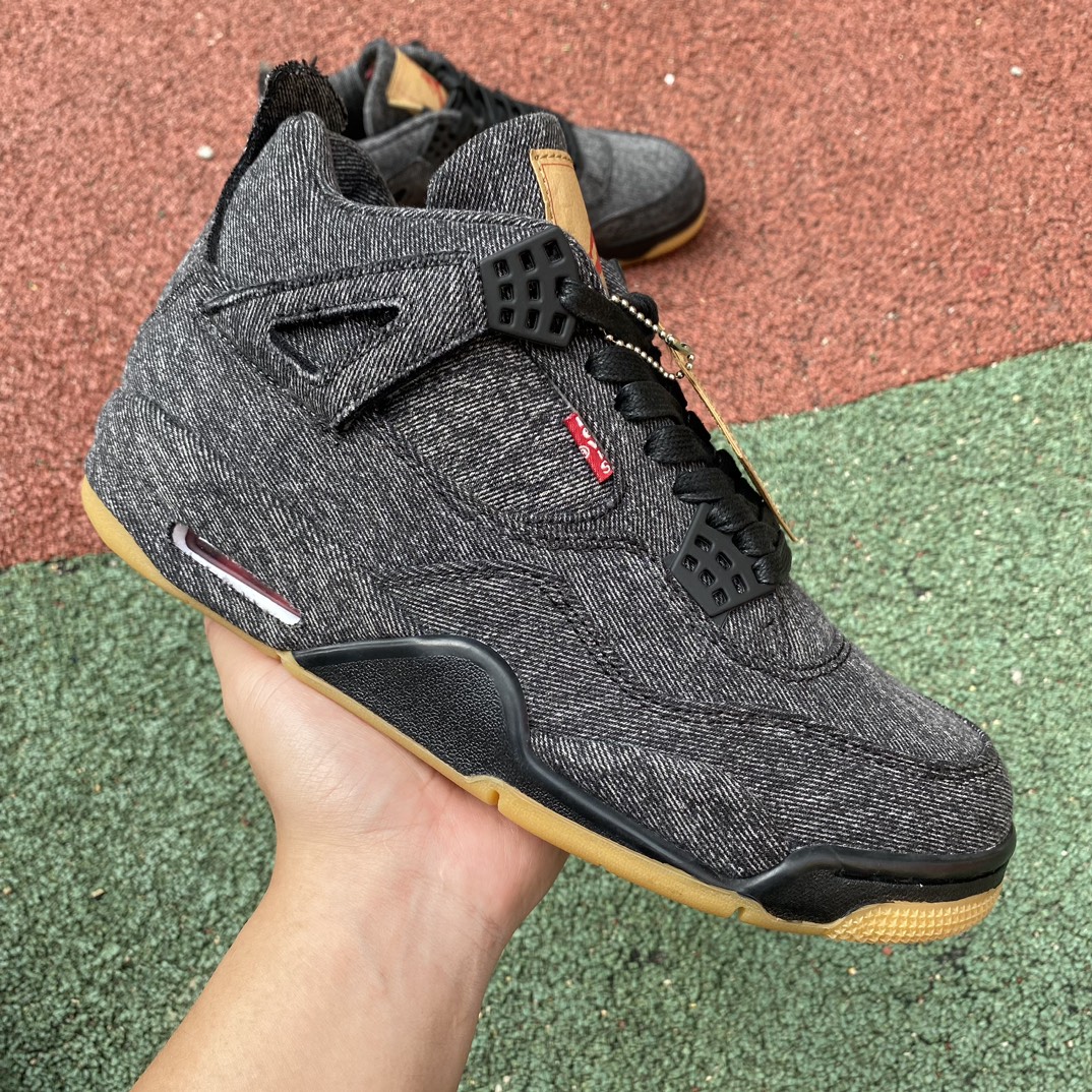 aj4李维斯黑色尺码40-48.5A