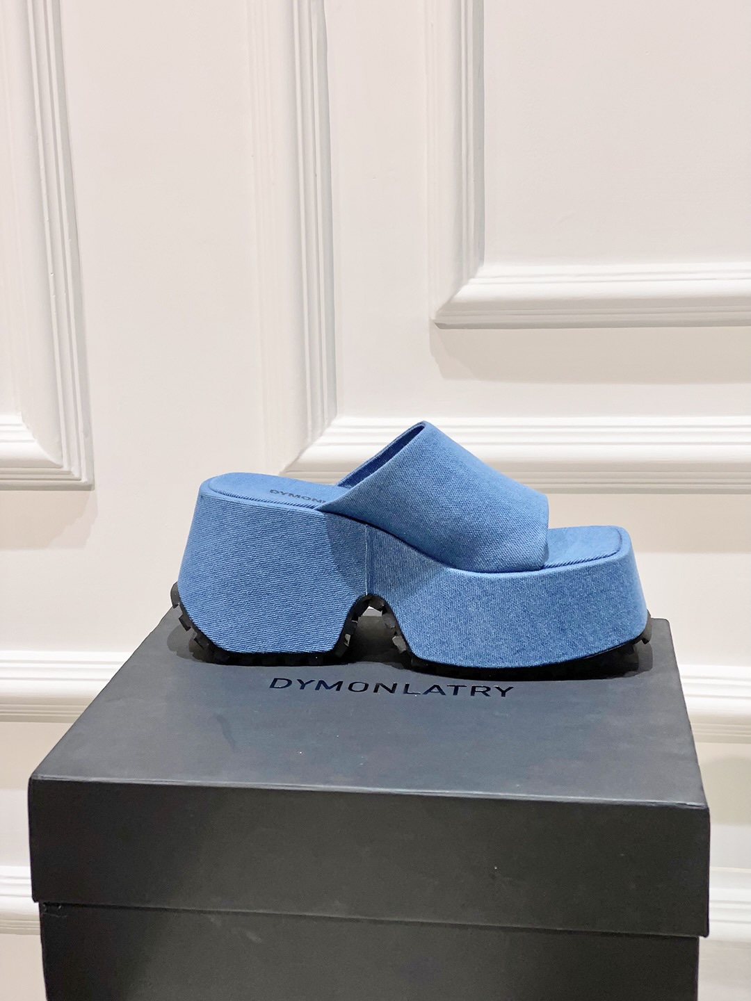 Thick Atmosphere of Sandals in P600 DYMLATY Fashion Trends - 图片 5