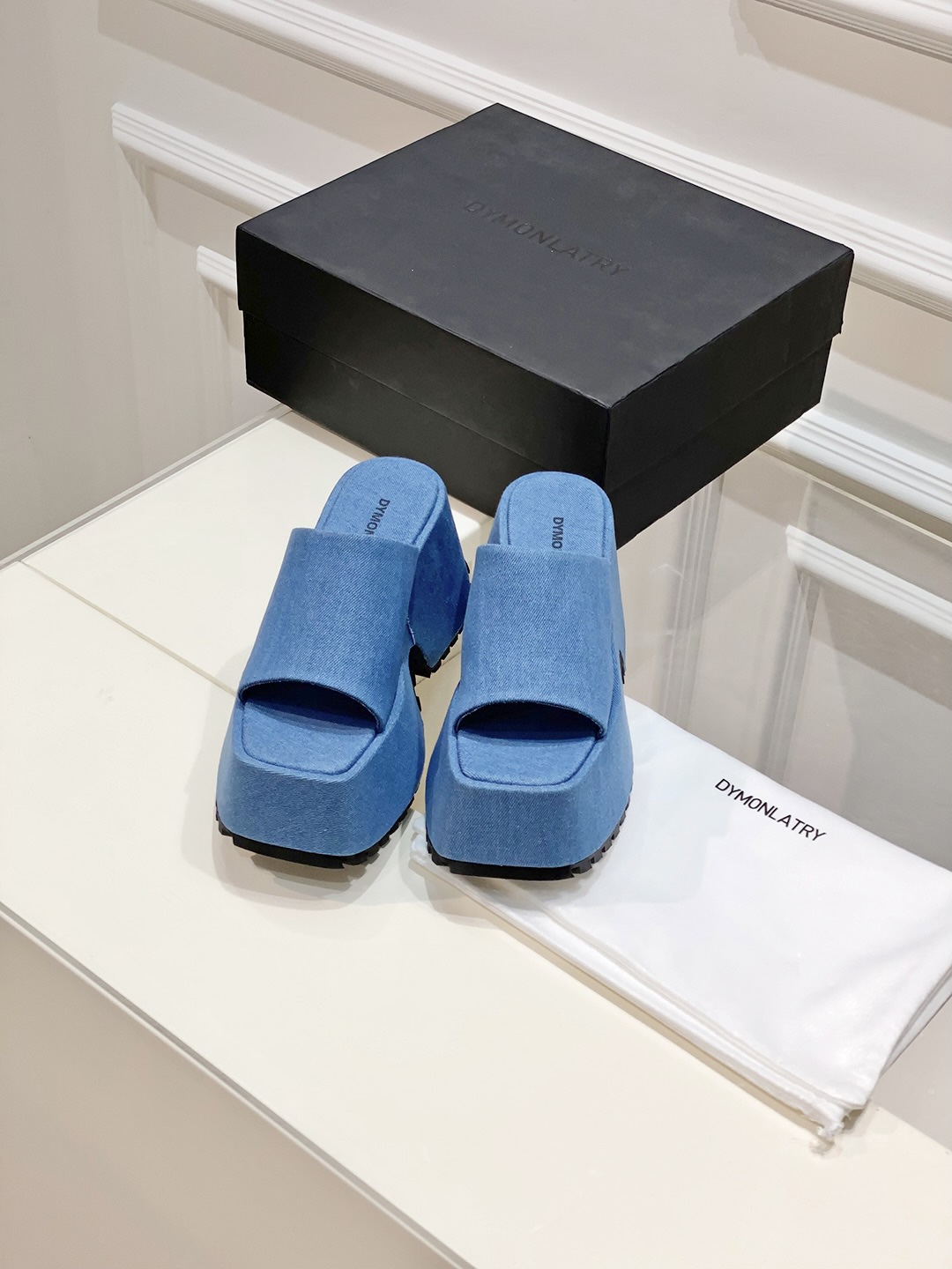 Thick Atmosphere of Sandals in P600 DYMLATY Fashion Trends - 图片 3