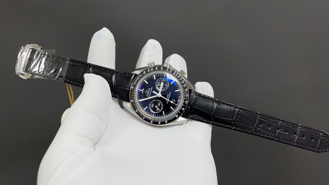Omega 欧米茄 超霸 白壳 黑面 计时 9300机