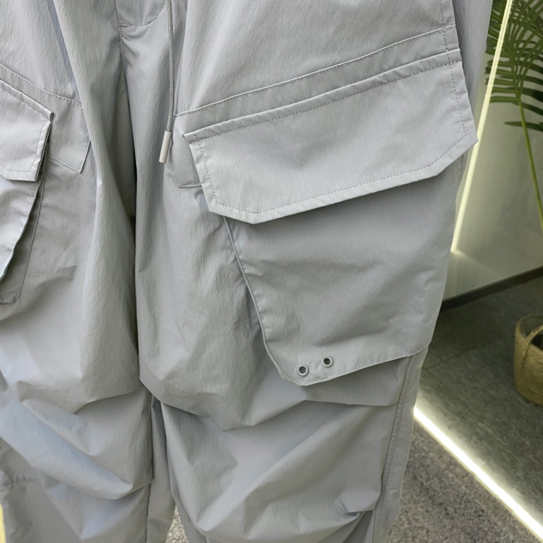 W-0Y-3男士抽绳松紧斜口袋直筒休闲长裤此款大兜裤属性今年服前一亮的单品采用的是高密度塔丝隆面料轻薄防