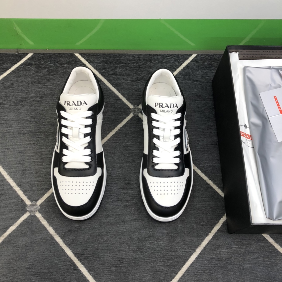 NO:273358,【PR＊】 High-grade, top-notch craftsman casual style, regular size 39-44 (5-10) Exclusive original matte pearlescent calfskin!  Inside calfskin, latex back-punching foot pads!  Original TPU bottom!  goods!  Look at the details carefully, the texture is super strong!  But 11 can withstand all kinds of tests!  4T364, cowhide19860909【PR＊】 高品级,顶尖工艺 男士休闲款 正码39一44(5－10） 独家原哑光珠光小牛皮！内里小牛皮,乳胶回力冲孔垫脚！原TPU大底！货！品质细看细节图,质感超强！可11经得起各种考验！4T364,,cowhide,Men's shoes