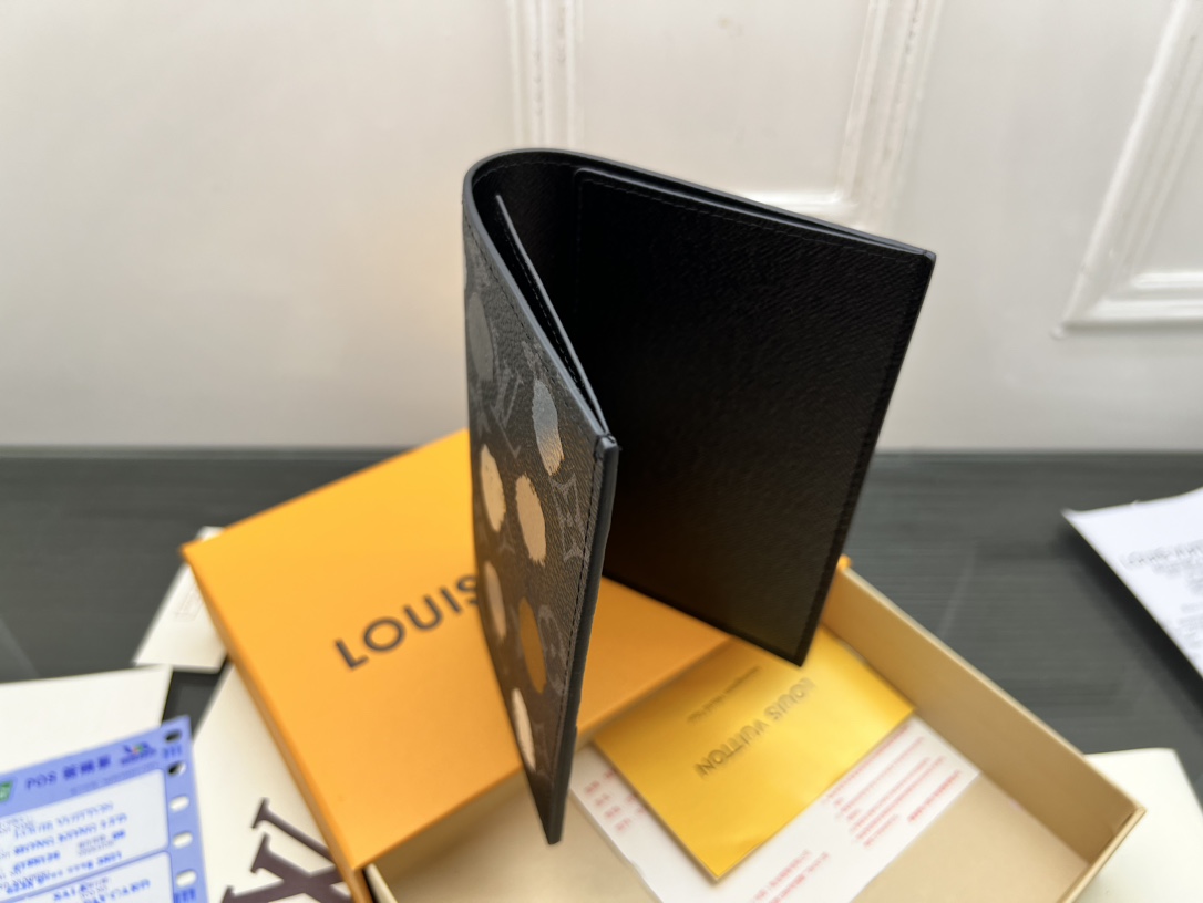 Passport holder lifestyle shot