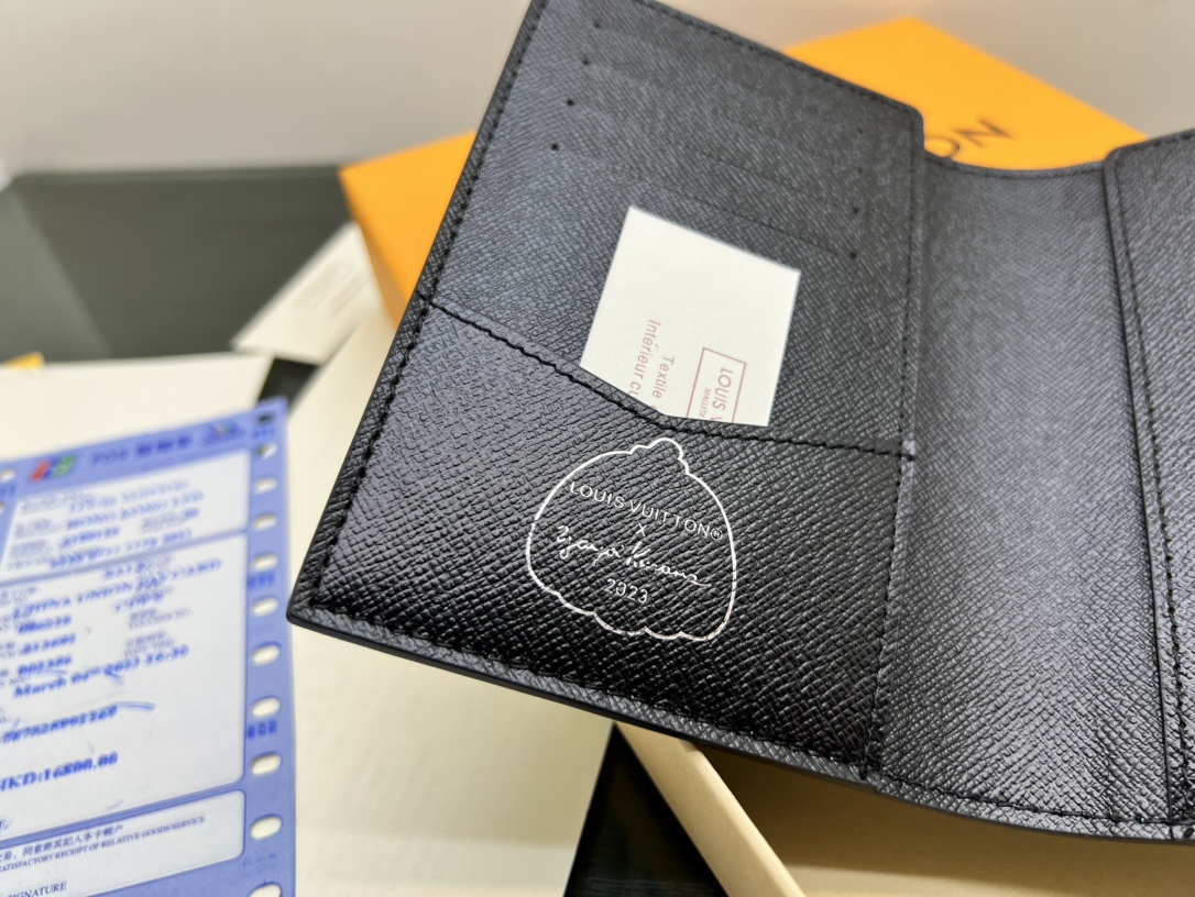 Passport Case Gifting