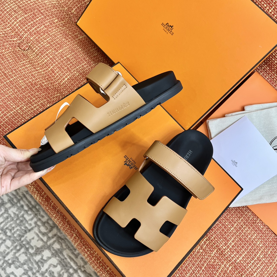 Босоножки Hermes с ремешком H Hermès
