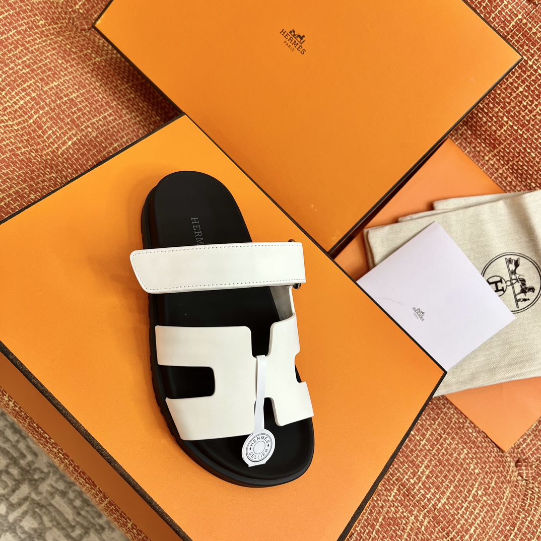 Шлёпанцы Hermès
