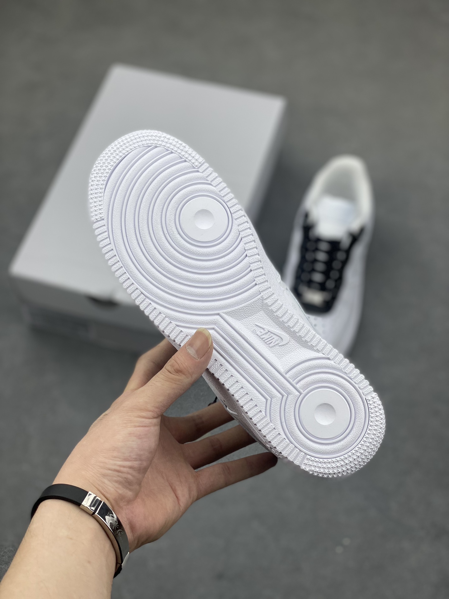 Nike Air Force 1 '07 Low Retro SP 'White Black Pale Grey' Sneaker 7 i1687372089 1526 5
