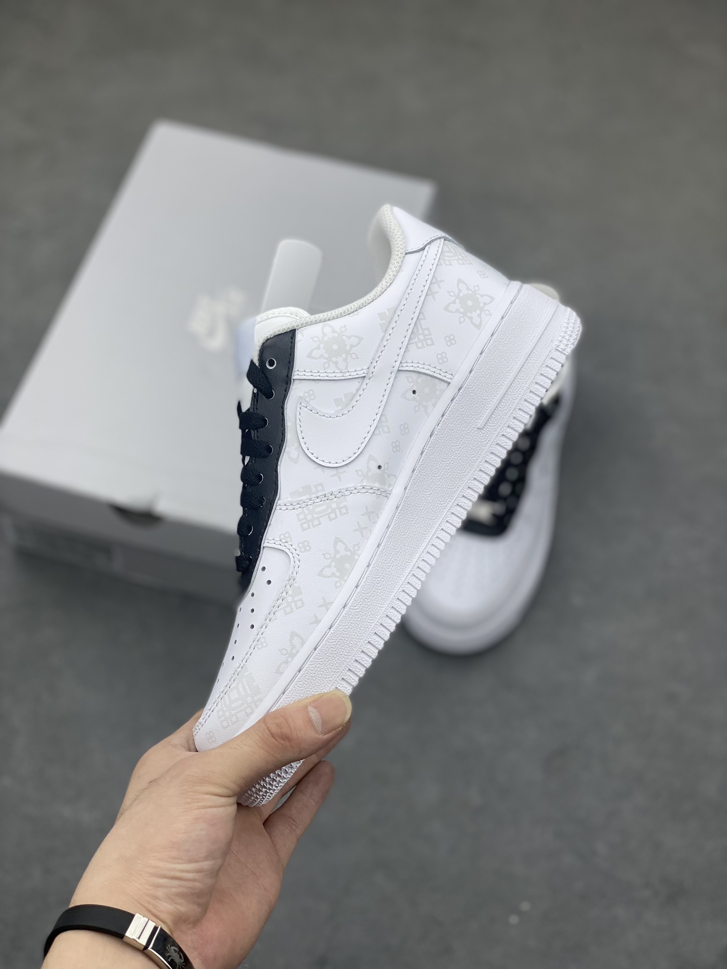 Nike Air Force 1 '07 Low Retro SP 'White Black Pale Grey' Sneaker 4 i1687372089 2945 2