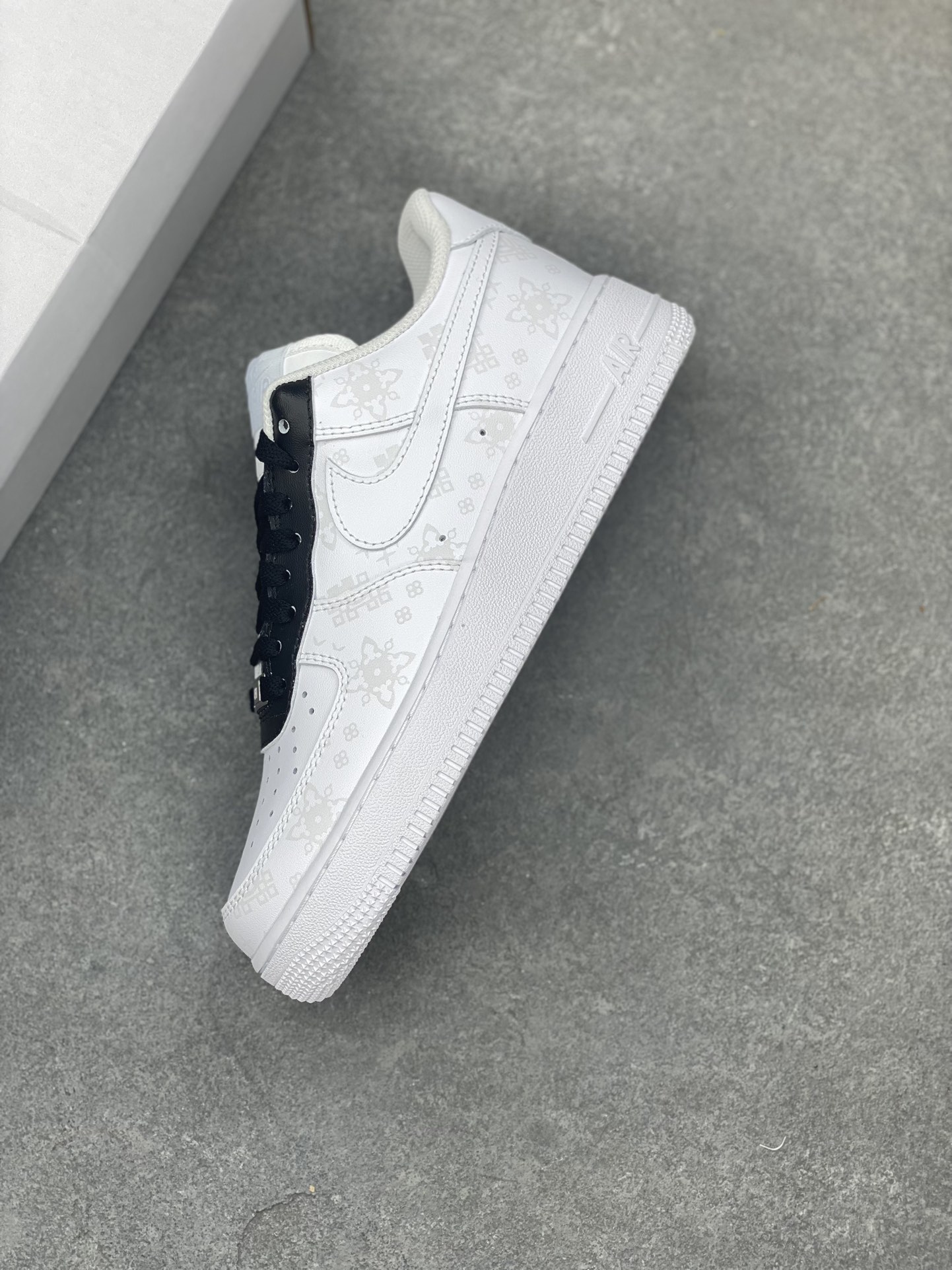 Nike Air Force 1 '07 Low Retro SP 'White Black Pale Grey' Sneaker 8 i1687372089 3255 6