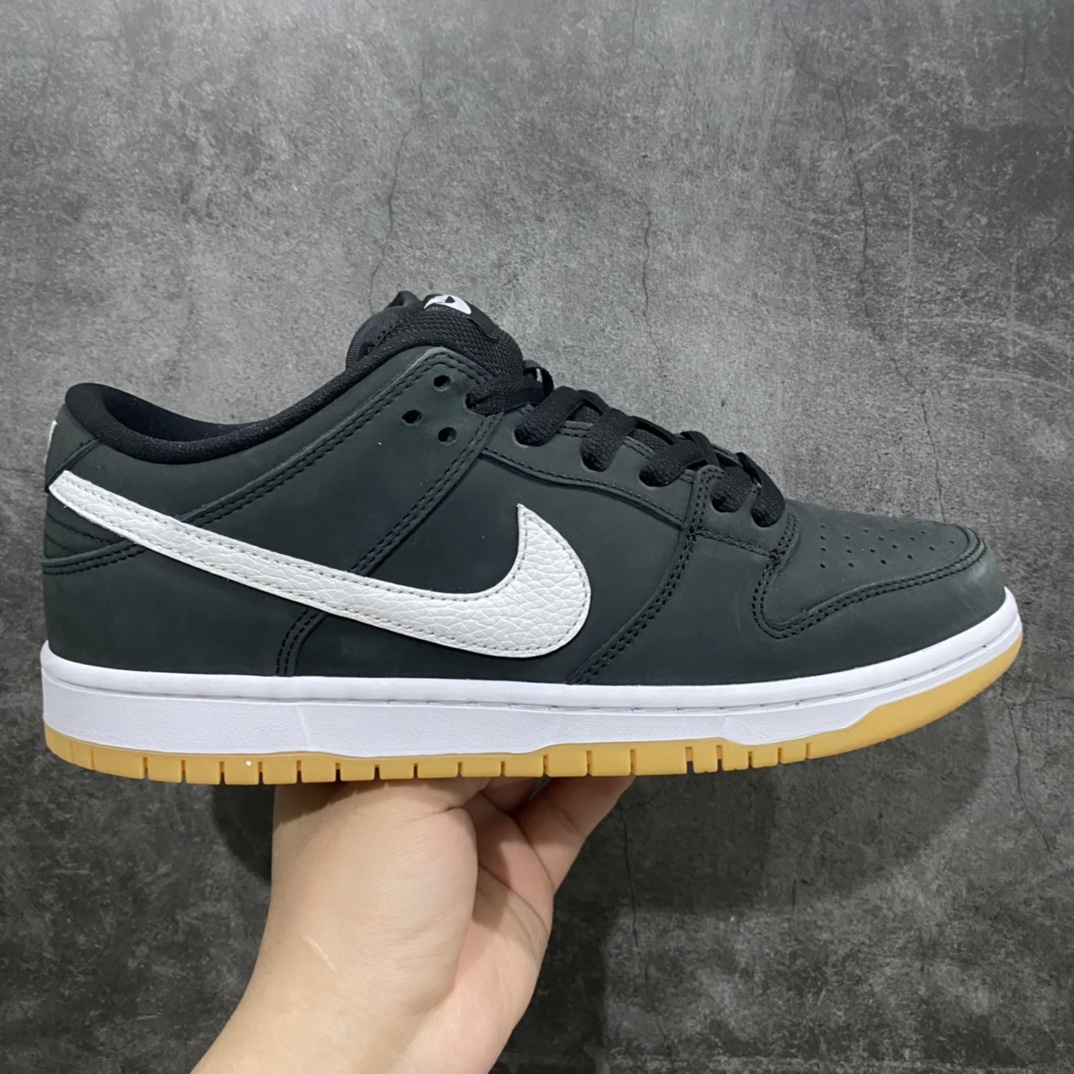 【AY版】Nike Dunk SB Low 黑白生胶n 全新2023版同步官方 细节满满 全套配件齐全 品质随意秒杀市面各种文案党嘴炮\”纯原\”货号：CD2563-006 尺码：36 36.5 37.5 38 38.5 39 40 40.5 41 42 42.5 43 44 44.5 45 46 47.5-莆田鞋批发中心