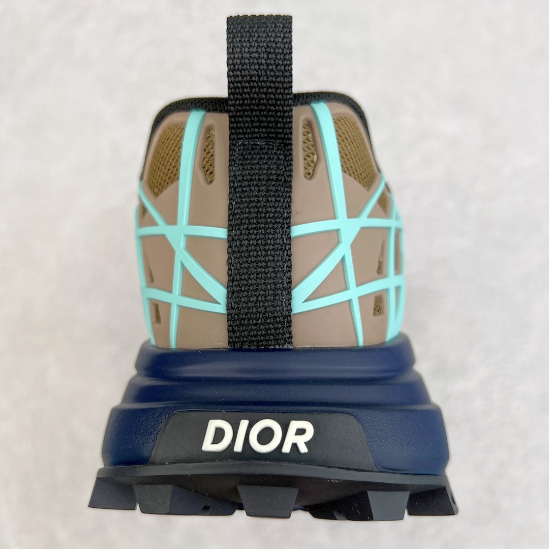 图片[8]-💰400 Dior 2023年迪奥B31最新爆款 广东纯原出品 网布藤格纹图案系低帮运动休闲鞋 国际顶尖设计新颖 时尚潮流白搭款 采用tpu防滑组合抽真空大底 鞋面无规则滴胶菱形线条 与超透气网面融为一体 运动时尚百搭一身 材料:采用进口网眼织物精心制作 搭配曲纹藤格纹注塑橡胶提升格调 全新演绎经典图案 彰显未来主义的风格 鞋舌和正面饰以di~r标志 孔眼突显徒步鞋的风格ncddiamond抽绳彰显科技魅力 纹理凹口厚底采用橡胶精心制作 提供理想的抓地力 加固鞋跟缔造舒适非凡的穿着体验 可与运动服饰和休闲装扮搭配 打造精致造型 尺码：35 36 37 38 39 40 41 42 43 44 45 编码：yby4936070-运动鞋