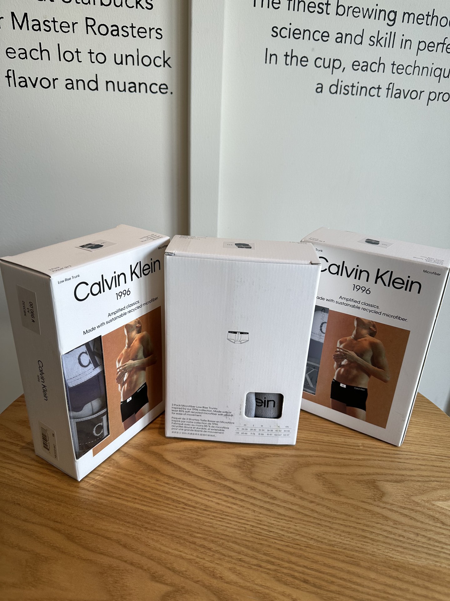 三条一盒【CK96系列】3.4cm弹力腰带舒适不勒。亮眼醒目CK标志，潮流花样，不单调。轻薄细滑面料。顺