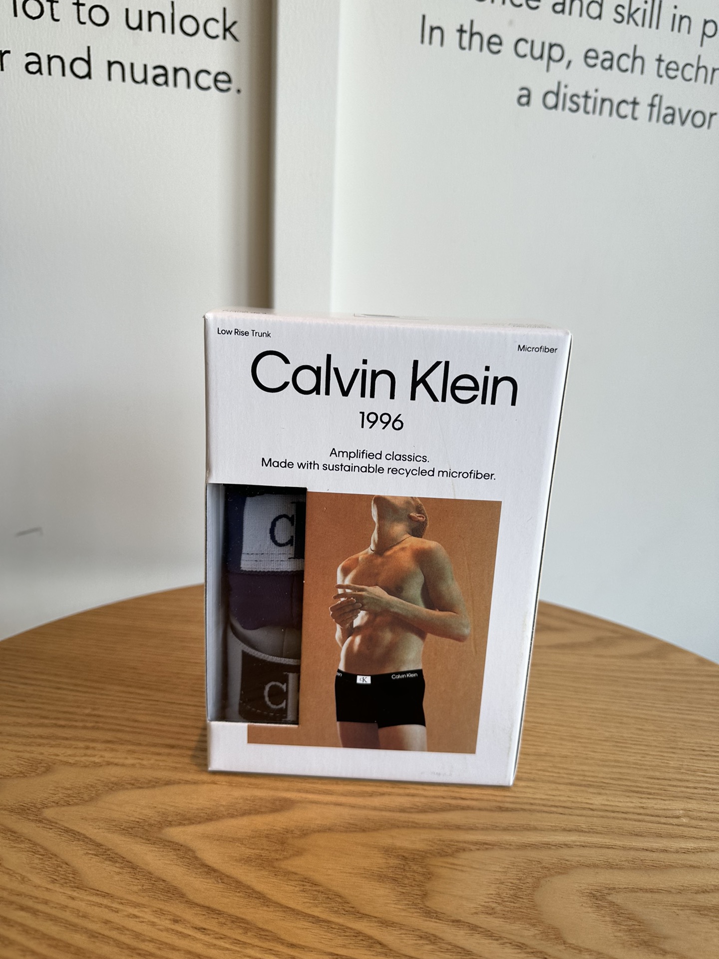 三条一盒【CK96系列】3.4cm弹力腰带舒适不勒。亮眼醒目CK标志，潮流花样，不单调。轻薄细滑面料。顺