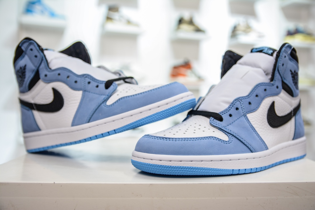 400  Air Jordan 1 High高帮系列 大学蓝配色 555088-134