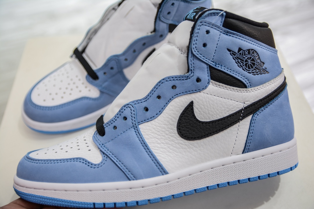 400  Air Jordan 1 High高帮系列 大学蓝配色 555088-134