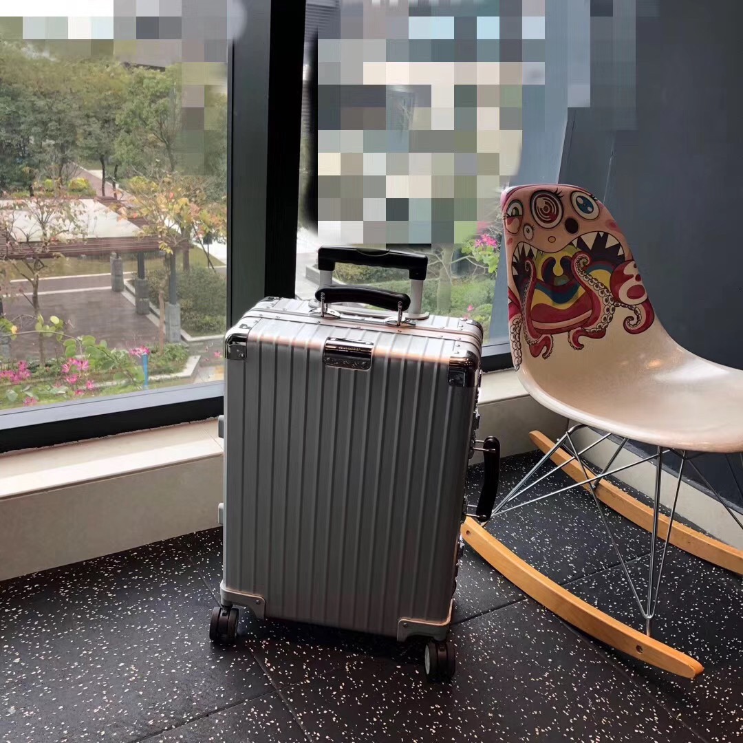 972///// rimowa zp logo// M 50 Tsa/ 20 55×20×40 24 71×26×47 28 79×27×52cm Novità
