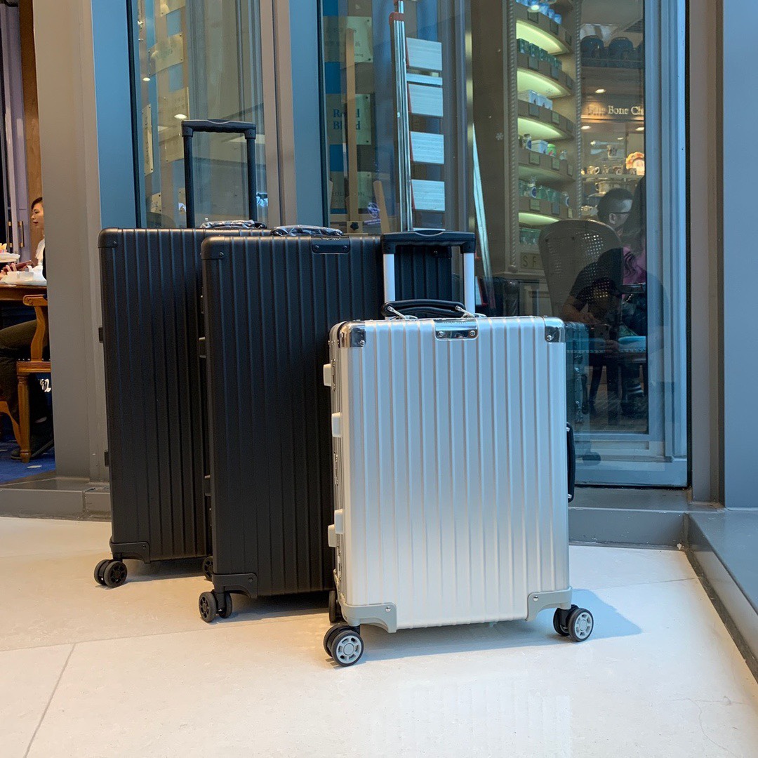 972///// rimowa zp logo// M 50 Tsa/ 20 55×20×40 24 71×26×47 28 79×27×52cm Novità