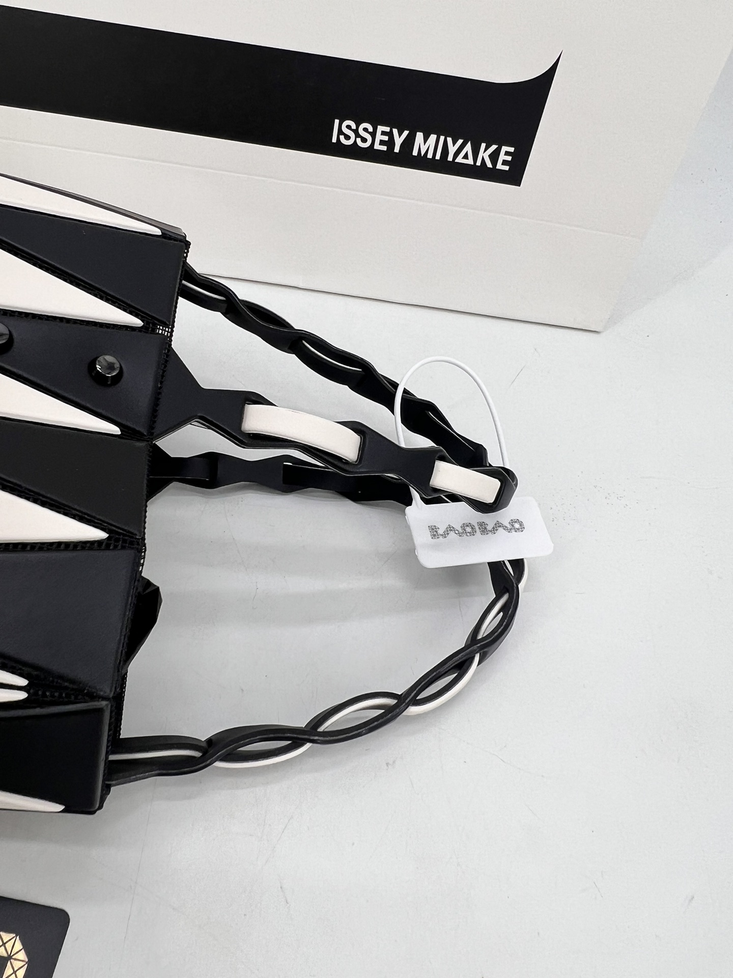 Issey Miyake ～三宅一生 8月新款 菜篮子大小号