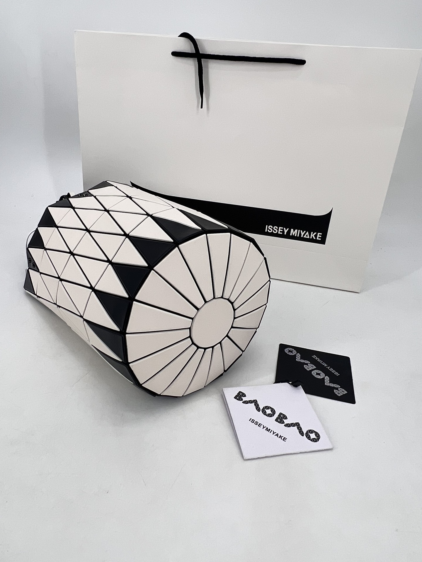 Issey Miyake ～三宅一生 8月新款 菜篮子大小号
