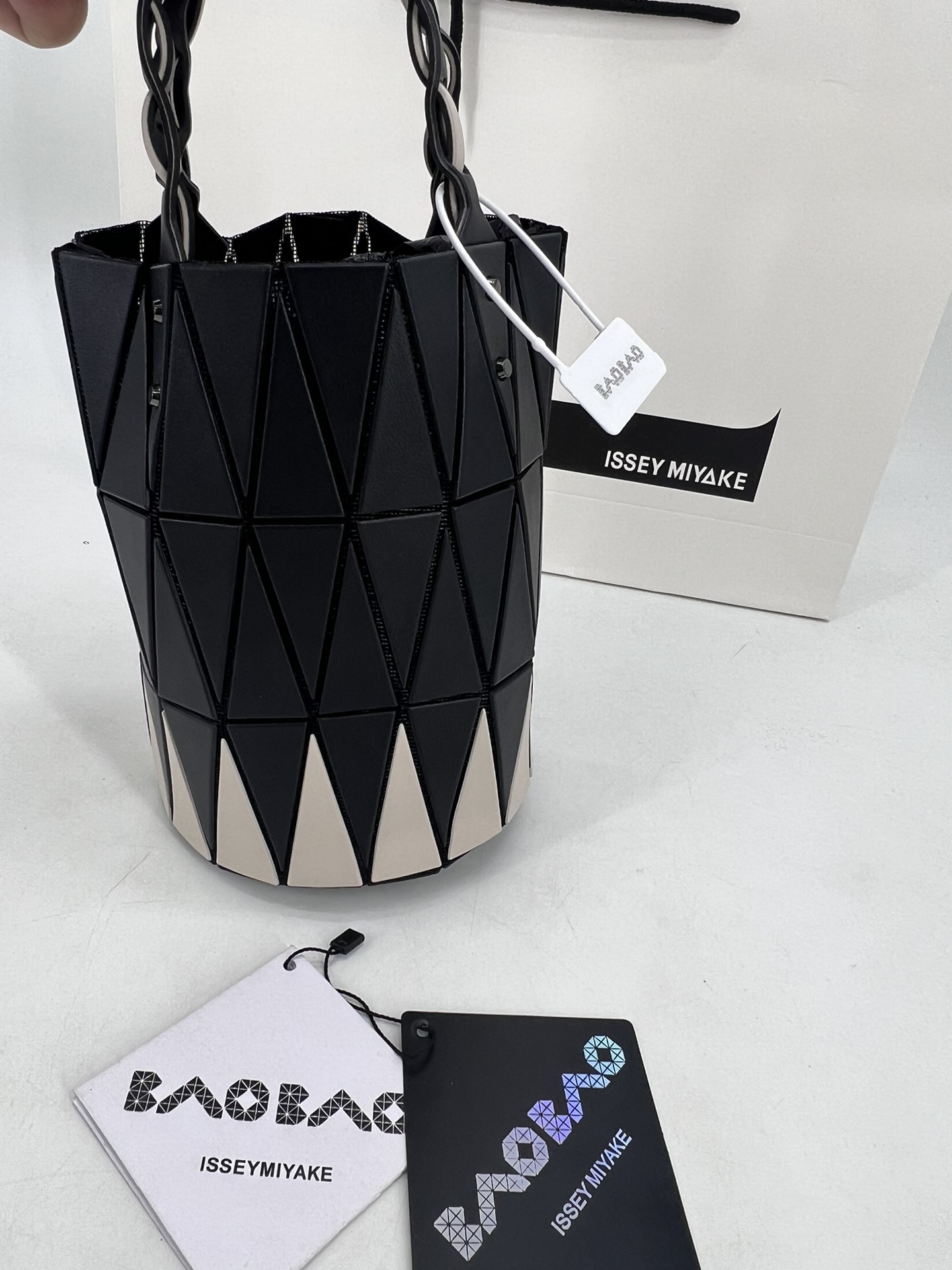 Issey Miyake ～三宅一生 8月新款 菜篮子大小号