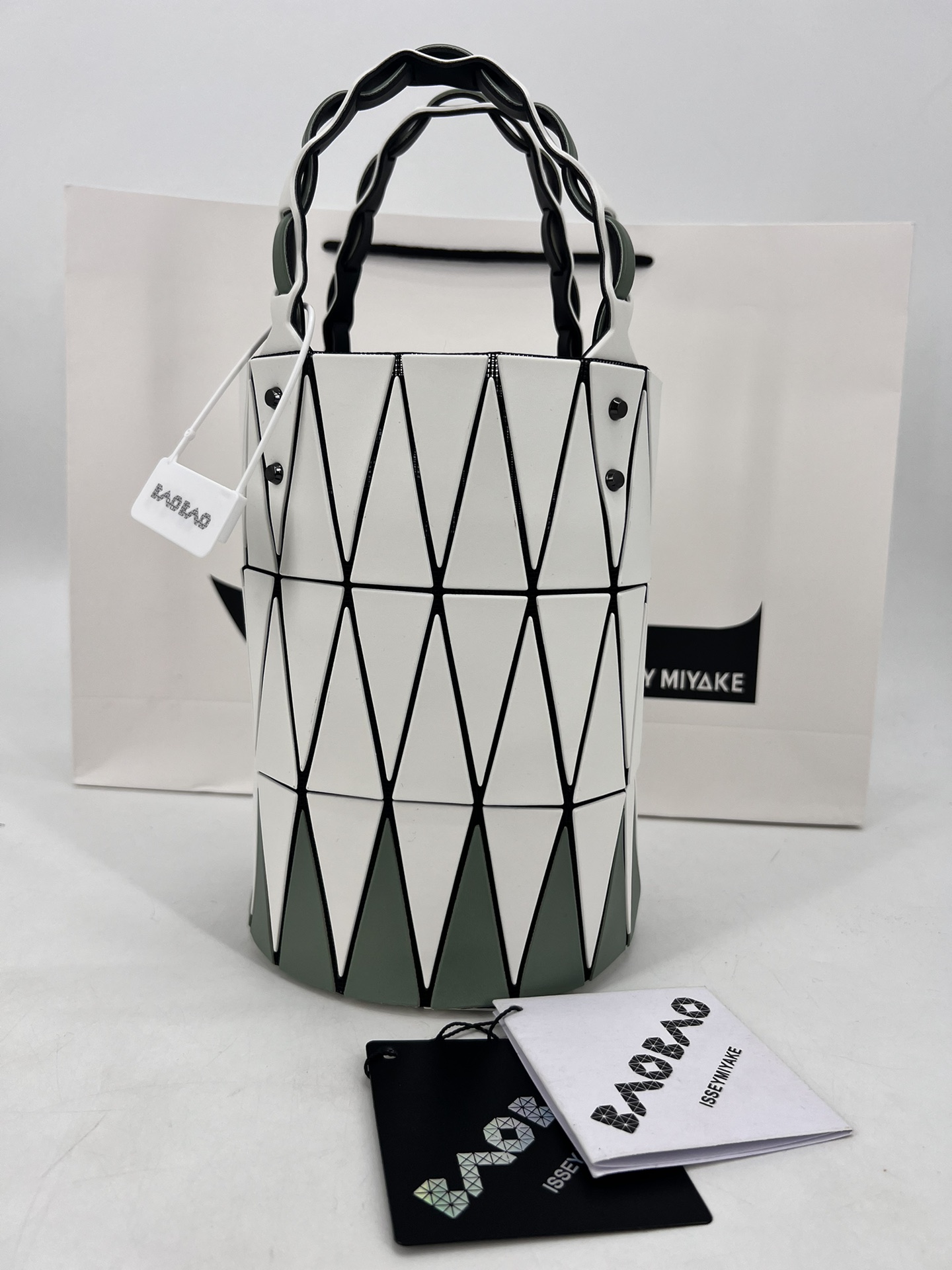 Issey Miyake ～三宅一生 8月新款 菜篮子大小号