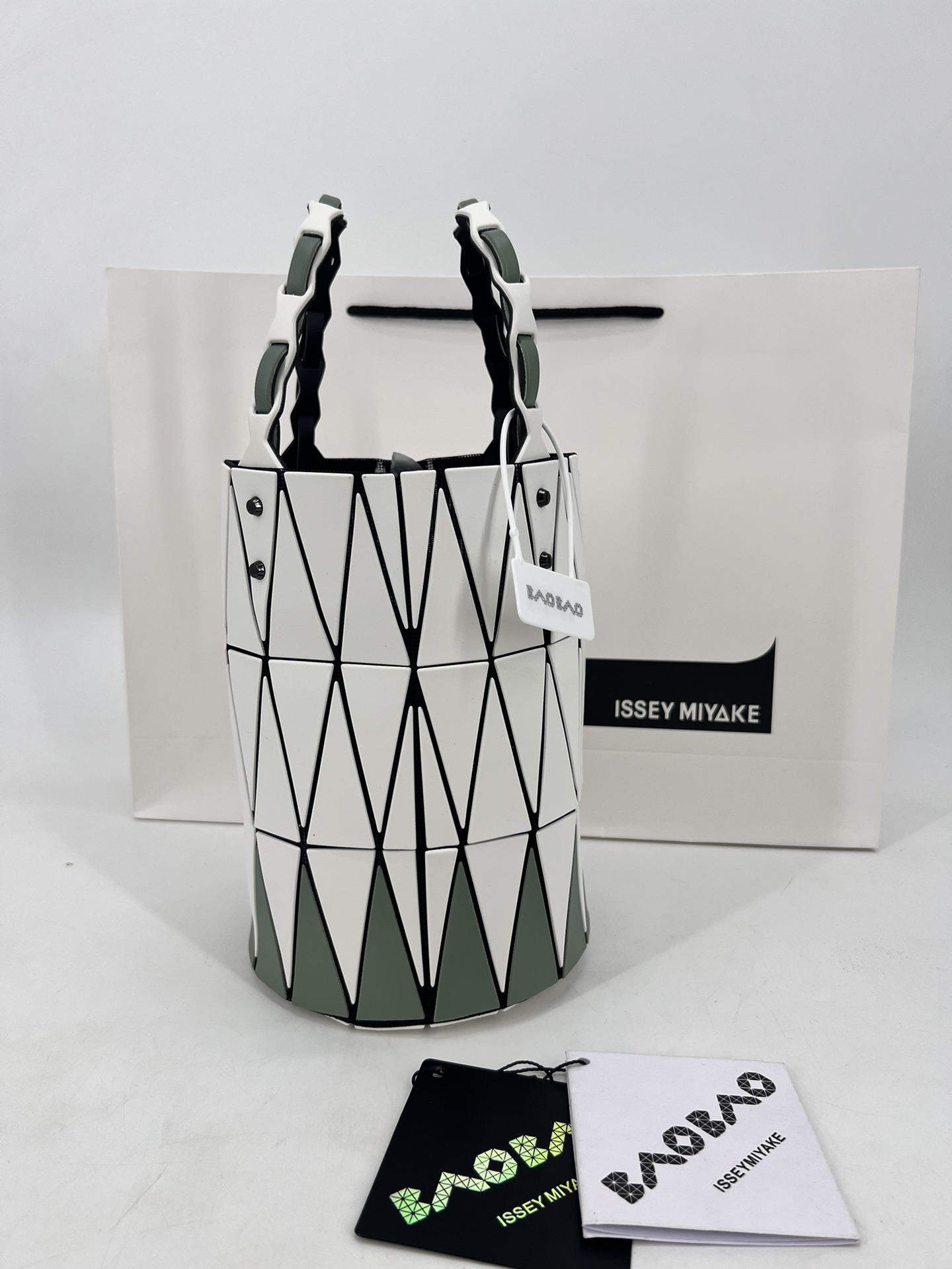 Issey Miyake ～三宅一生 8月新款 菜篮子大小号
