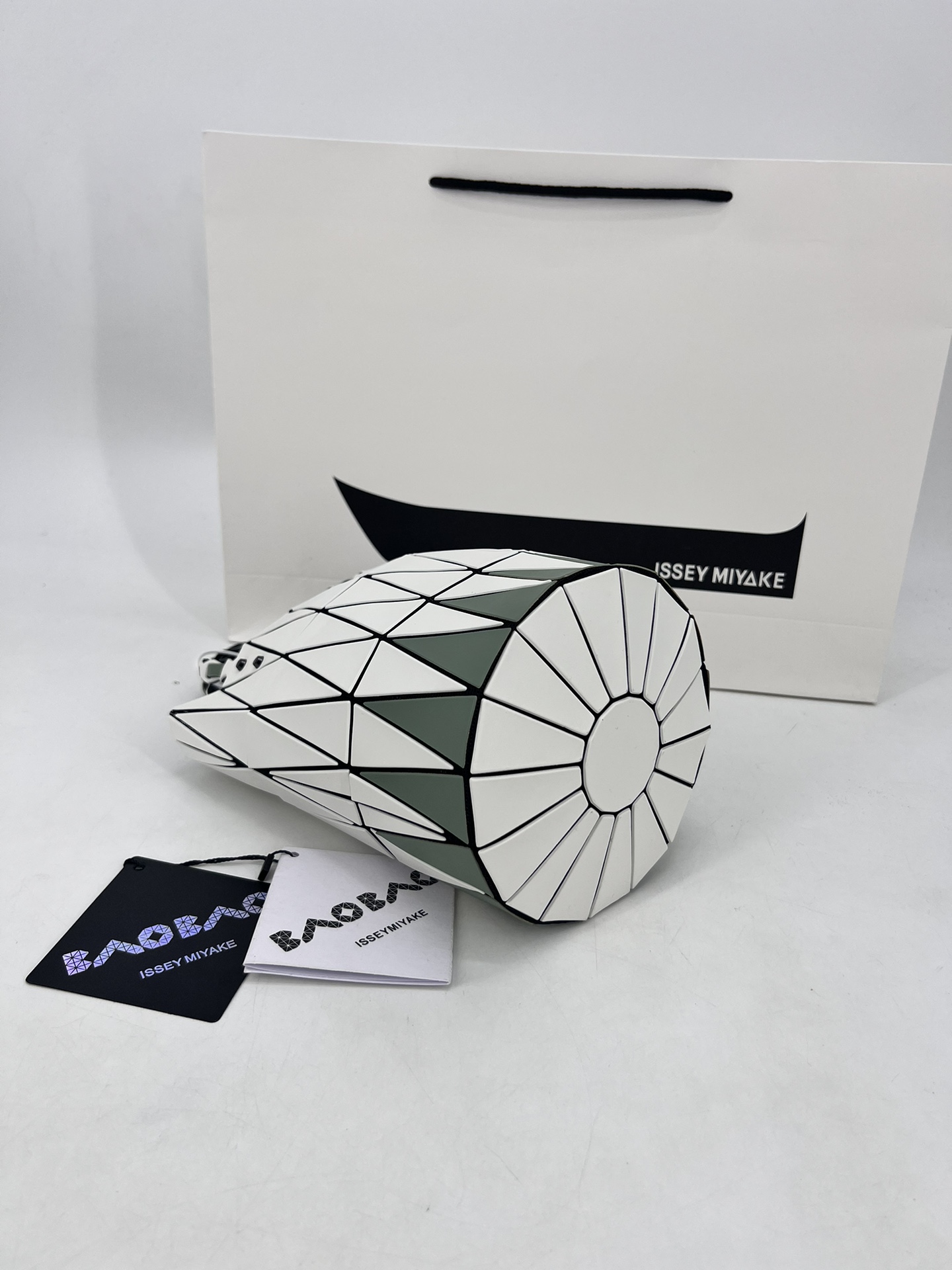 Issey Miyake ～三宅一生 8月新款 菜篮子大小号