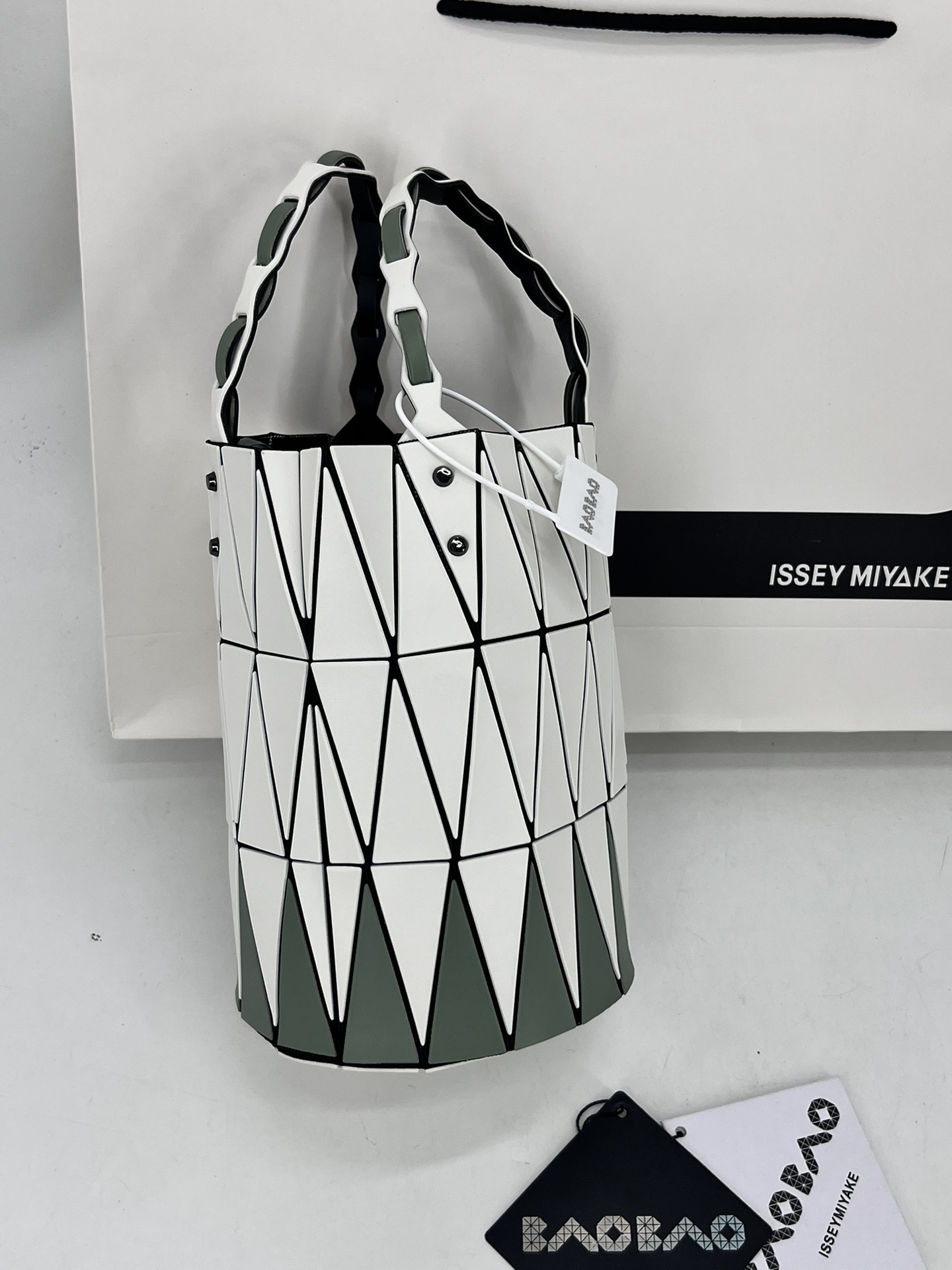 Issey Miyake ～三宅一生 8月新款 菜篮子大小号